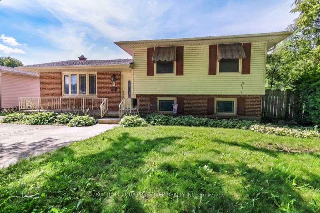 1 Pickwick Place, London East, ON N5V 2P6