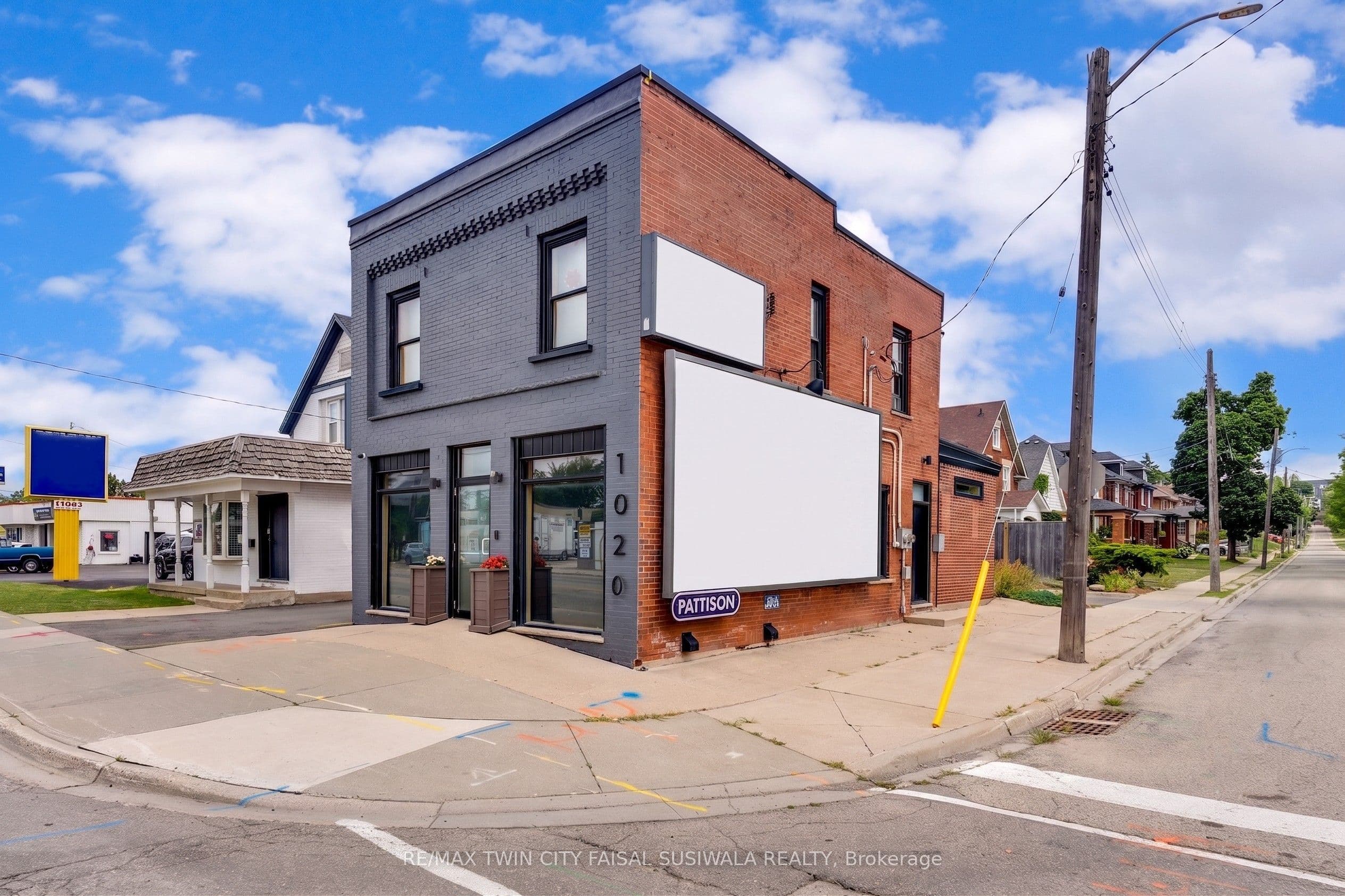 1020 King Street E, Kitchener, ON N2G 2M9