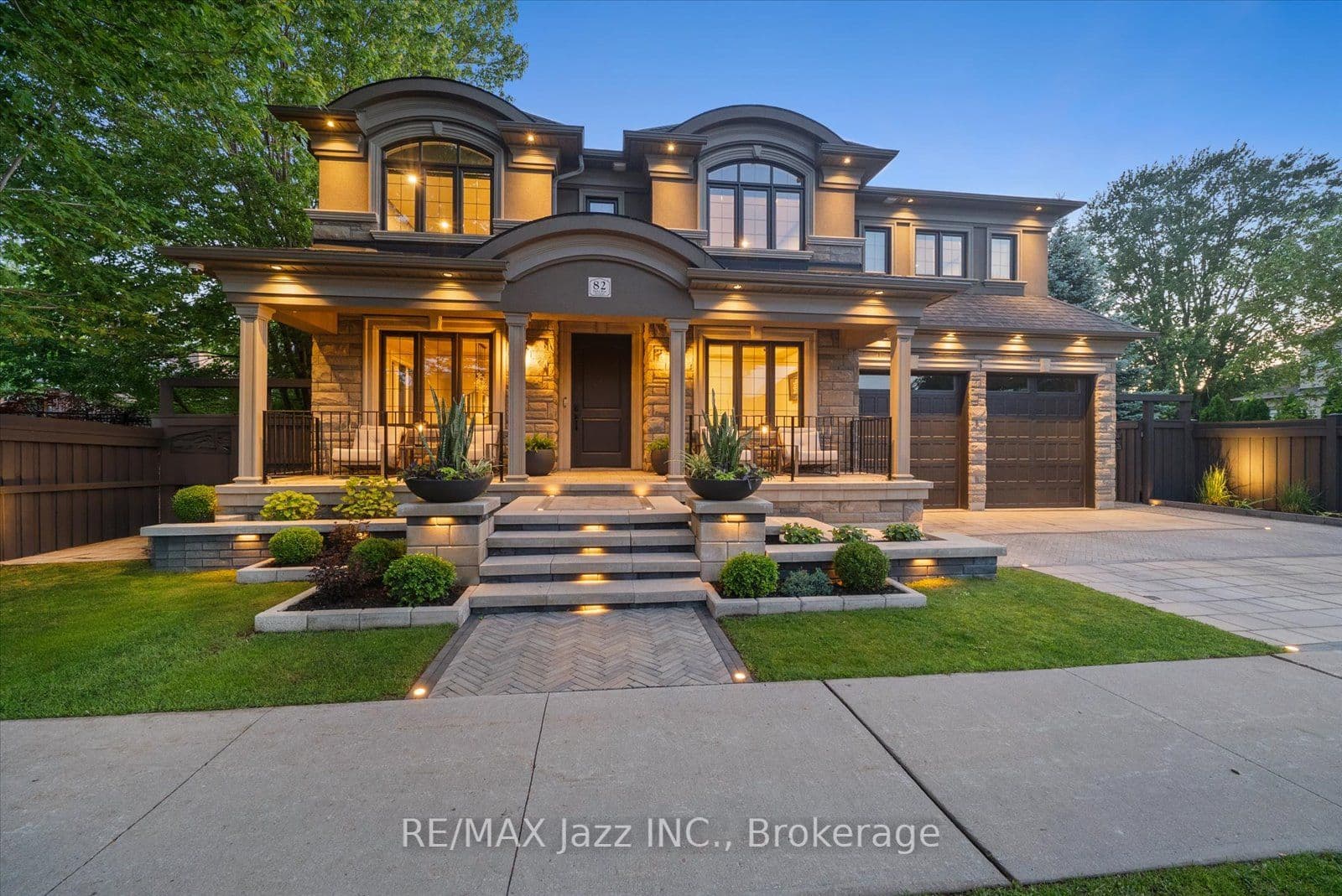 82 Bridlewood Boulevard, Whitby, ON L1R 3R8