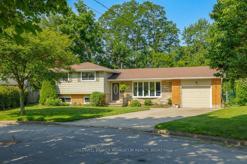 9 Heathcote Terrace, St. Catharines, ON L2M 1K7