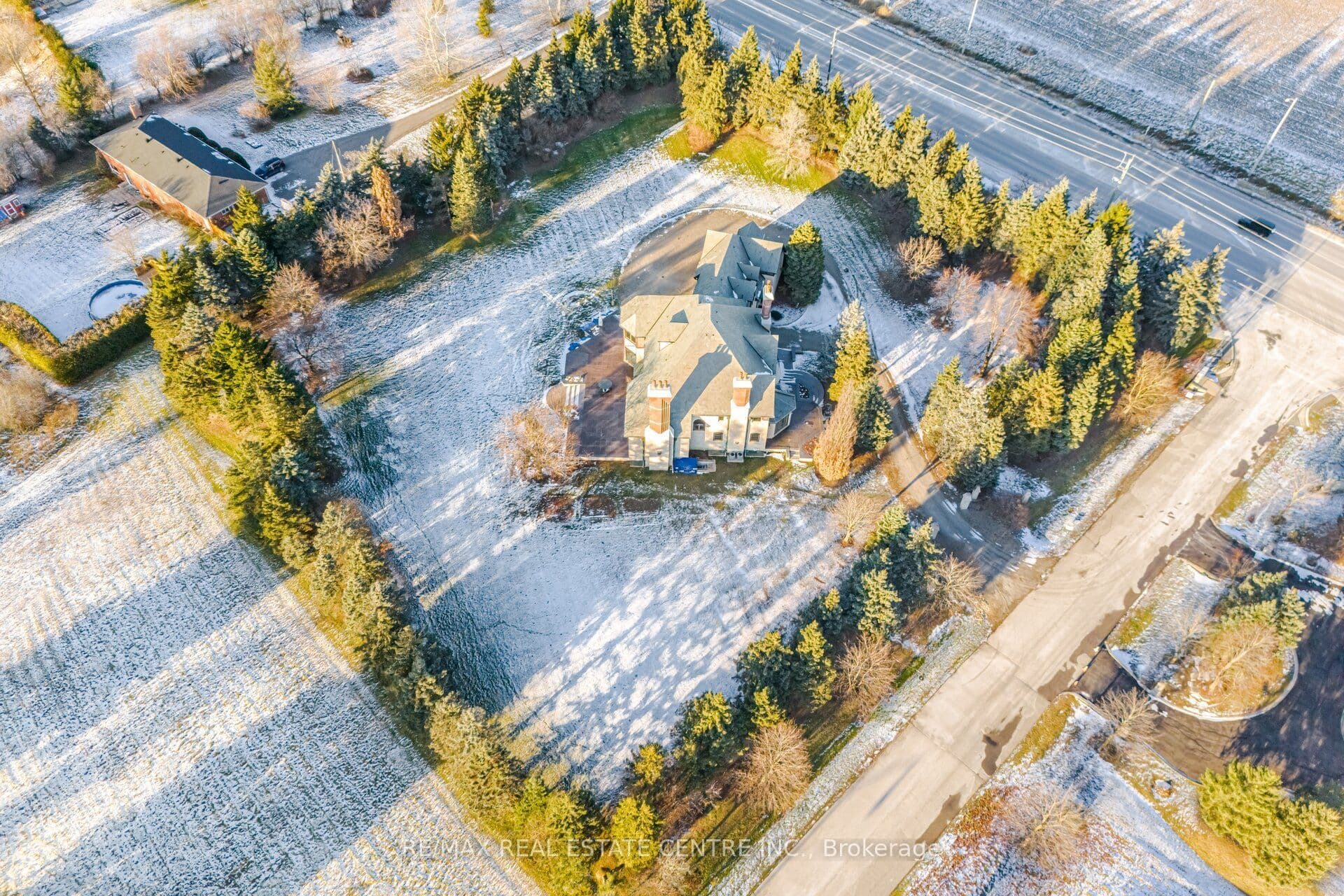 2 Edgeforest Drive, Brampton, ON L6P 0E1