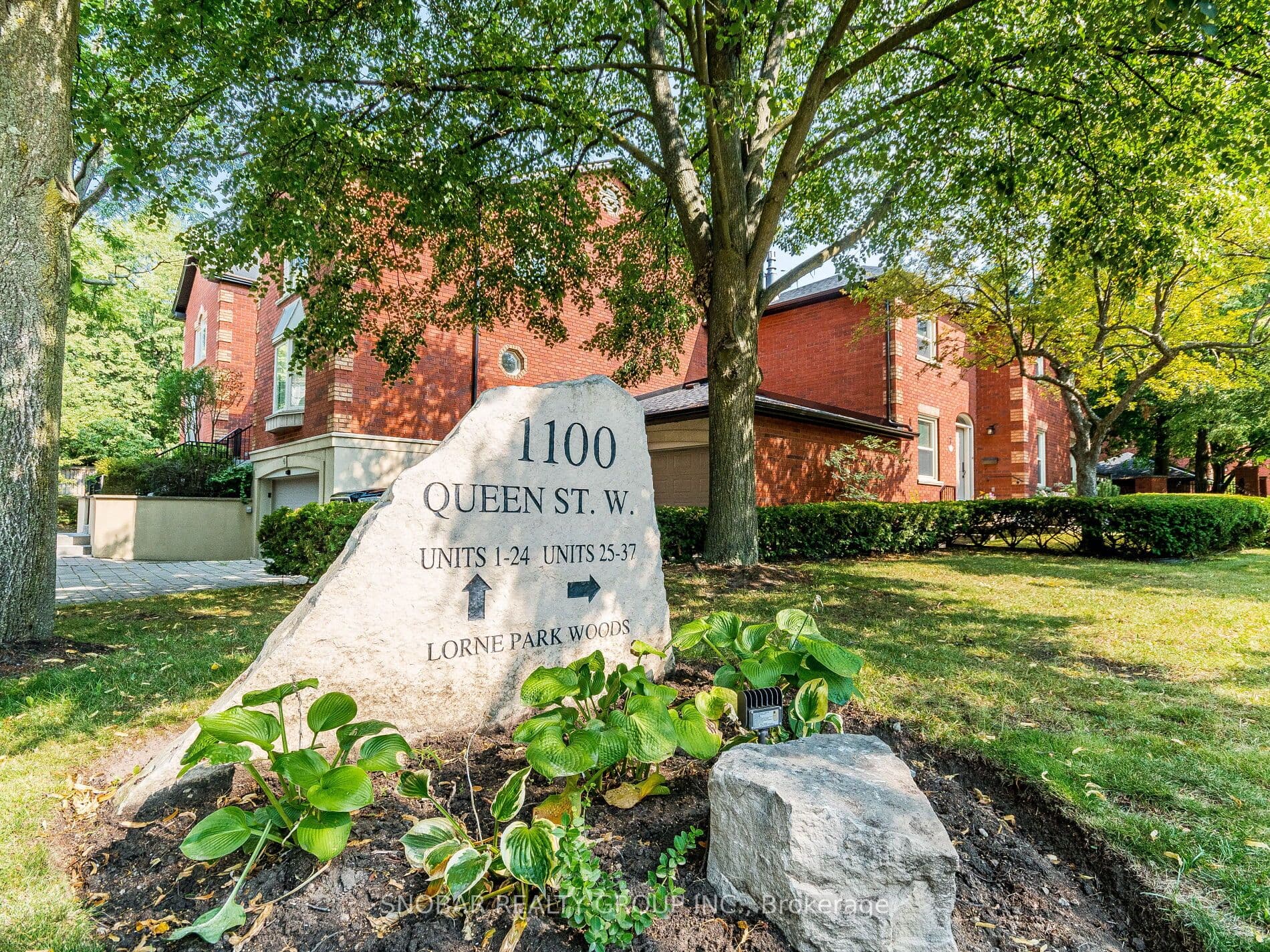 1100 Queen Street W 2, Mississauga, ON L5H 4J4