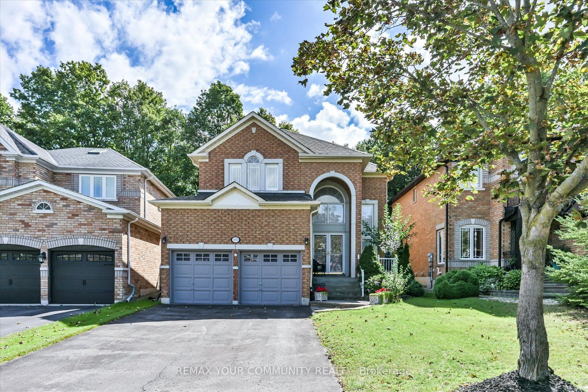 153 Estate Garden Drive, Richmond Hill, ON L4E 3X8