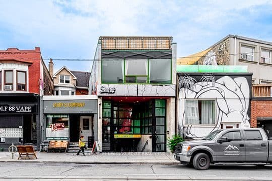 1415 Dundas Street W, Toronto, ON M6J 1Y4