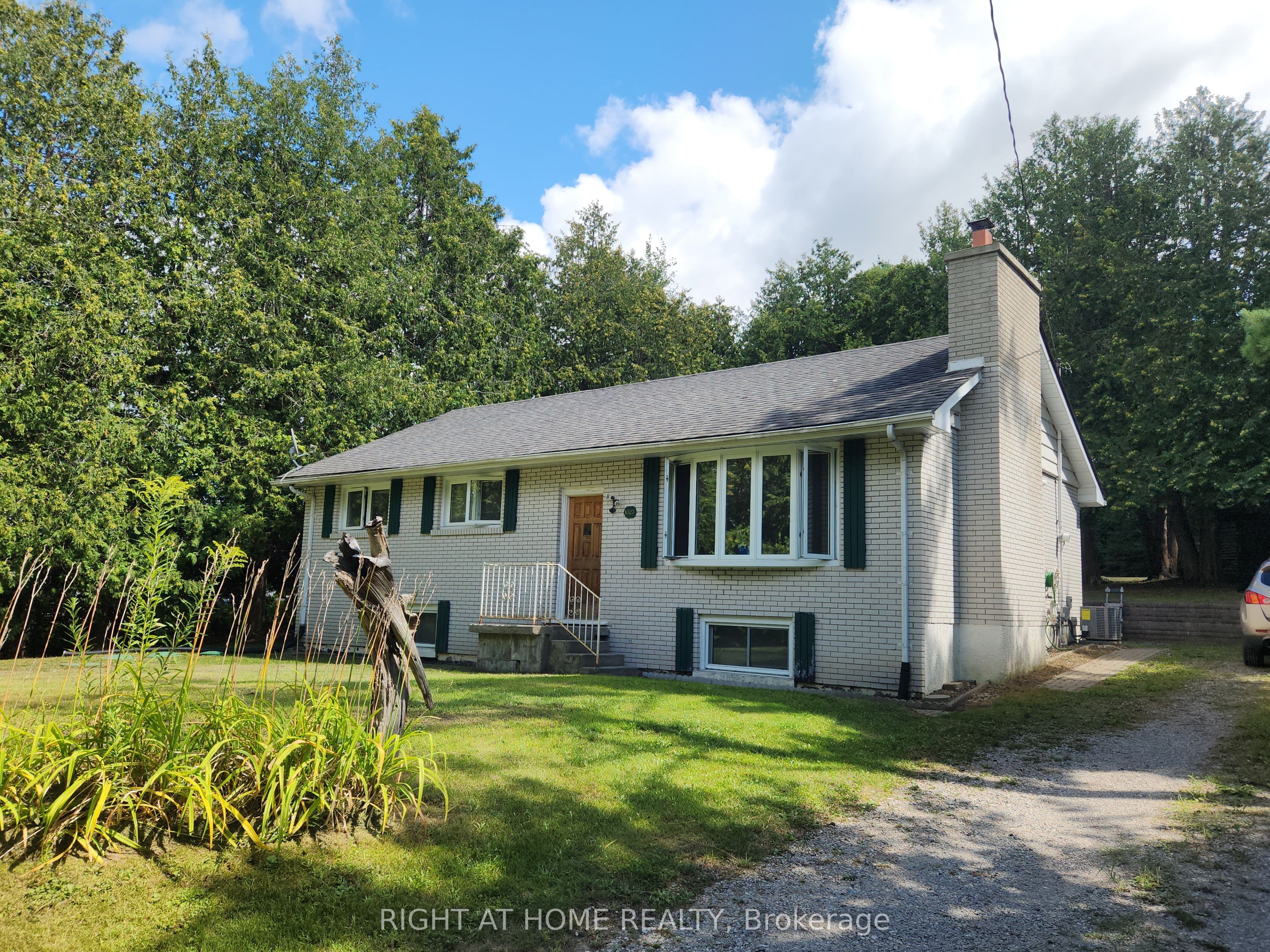 1023 Carson Road, Springwater, ON L4M 4S5