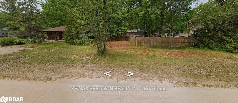 1444 Mosley Street, Wasaga Beach, ON L9Z 2E7