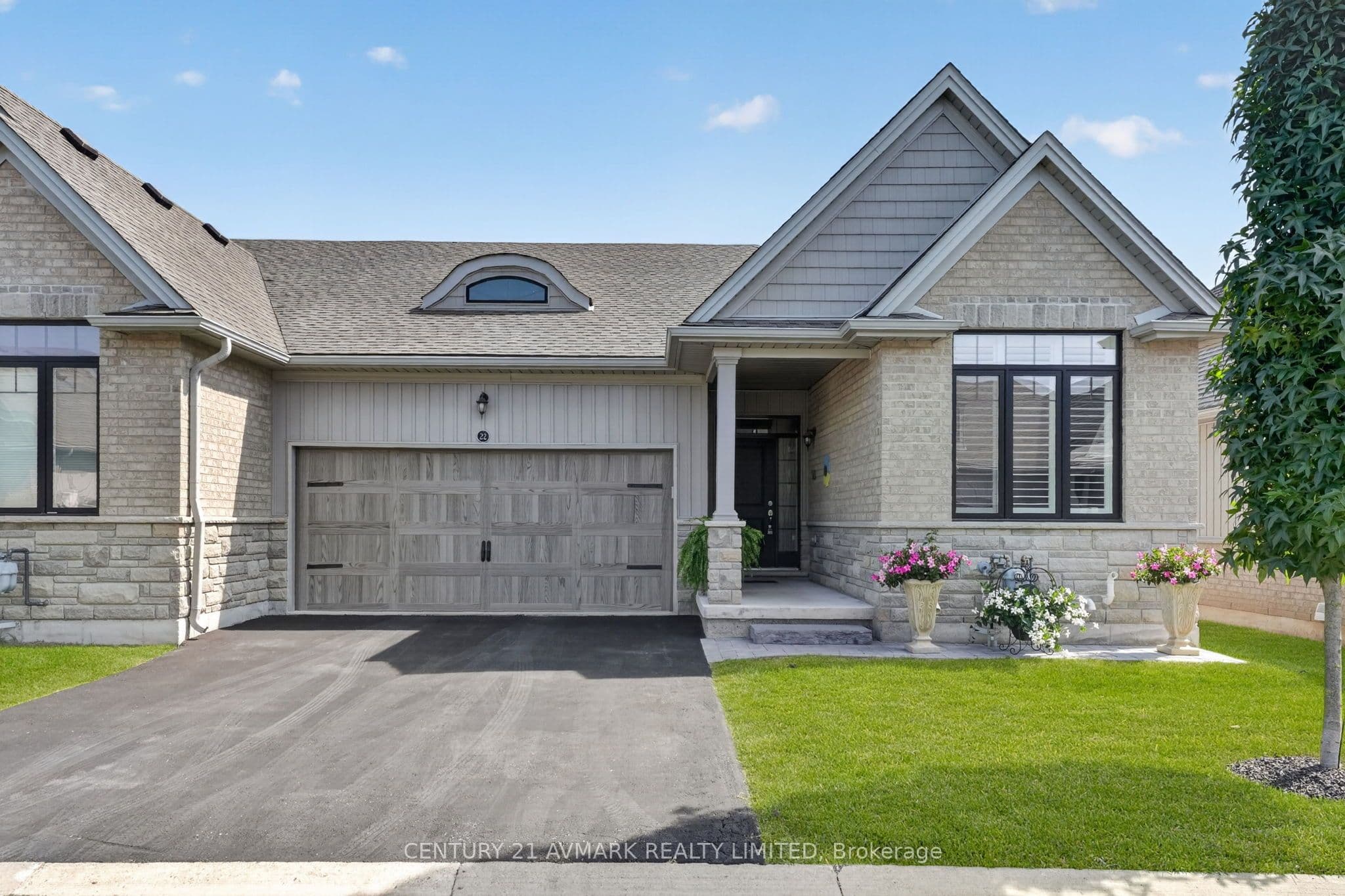 22 Borden Trail, Welland, ON L3C 0H1