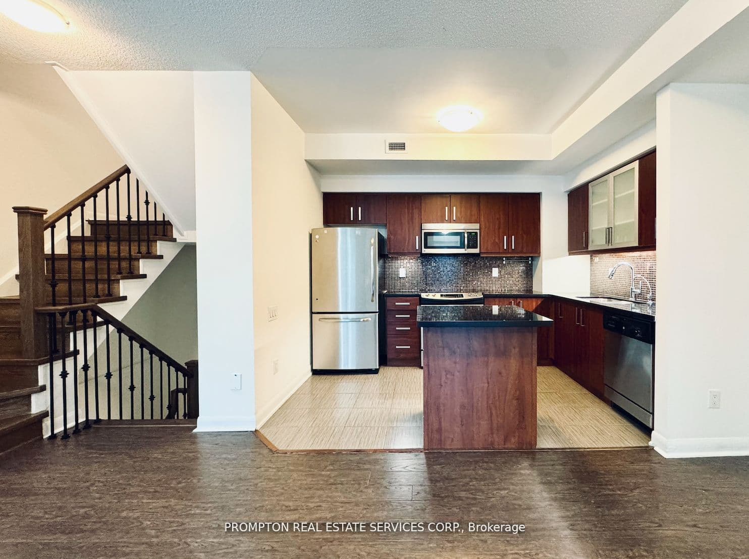 19 Anndale Drive Th10, Toronto, ON M2N 0H2