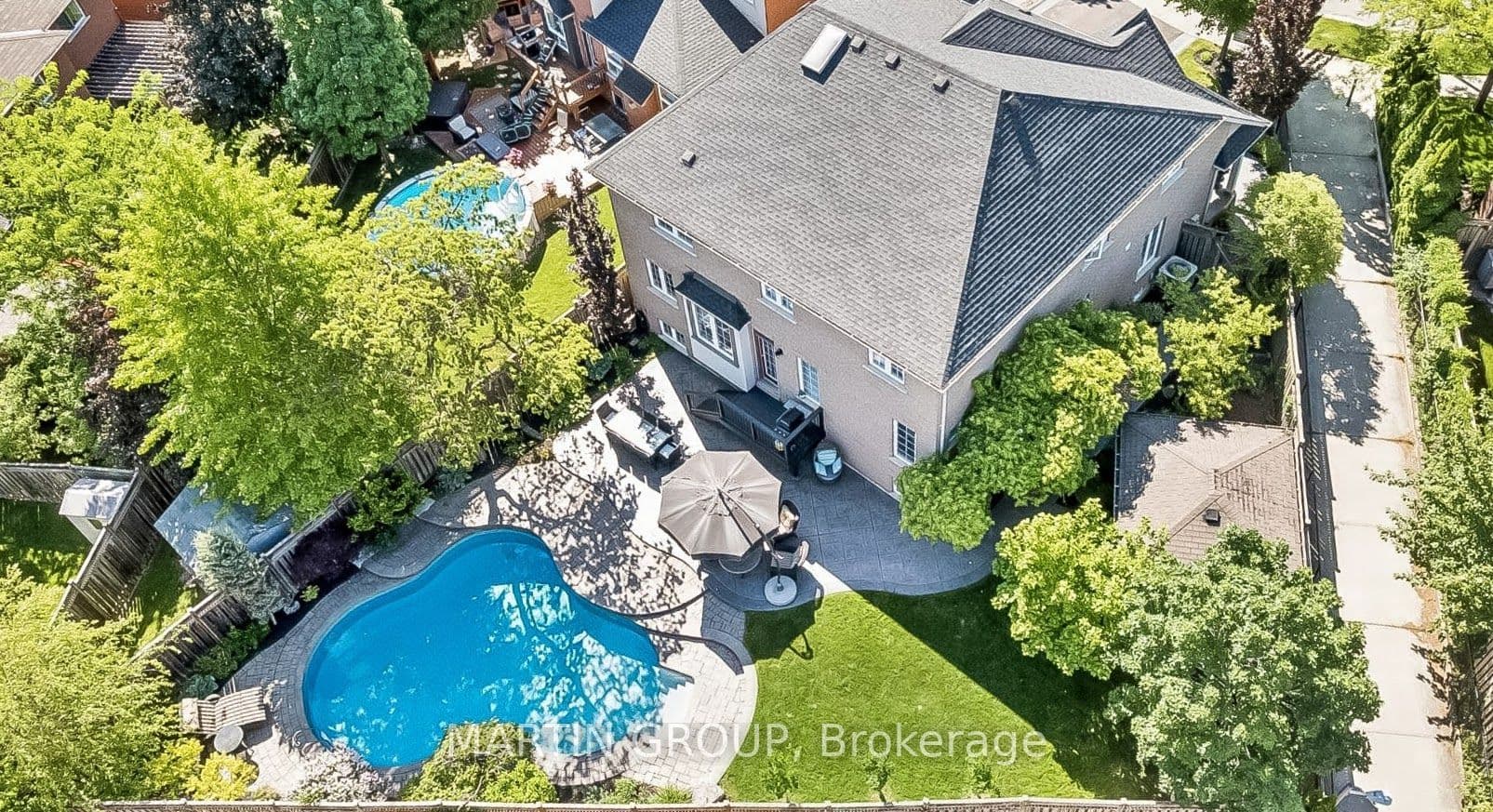 2283 Briargrove Circle, Oakville, ON L6M 5A5