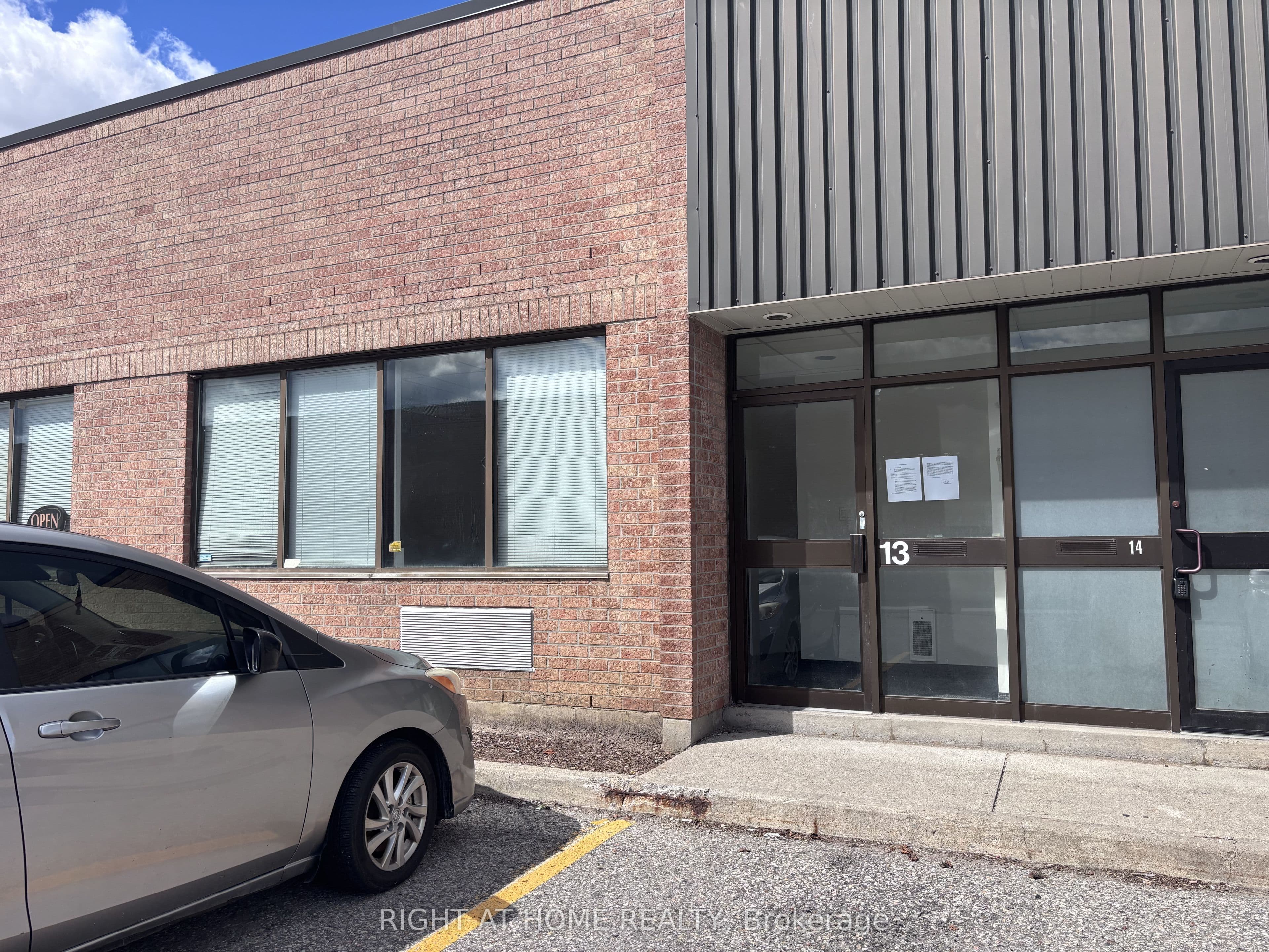 400 Finchdene Square 13, Toronto, ON M1X 1E2
