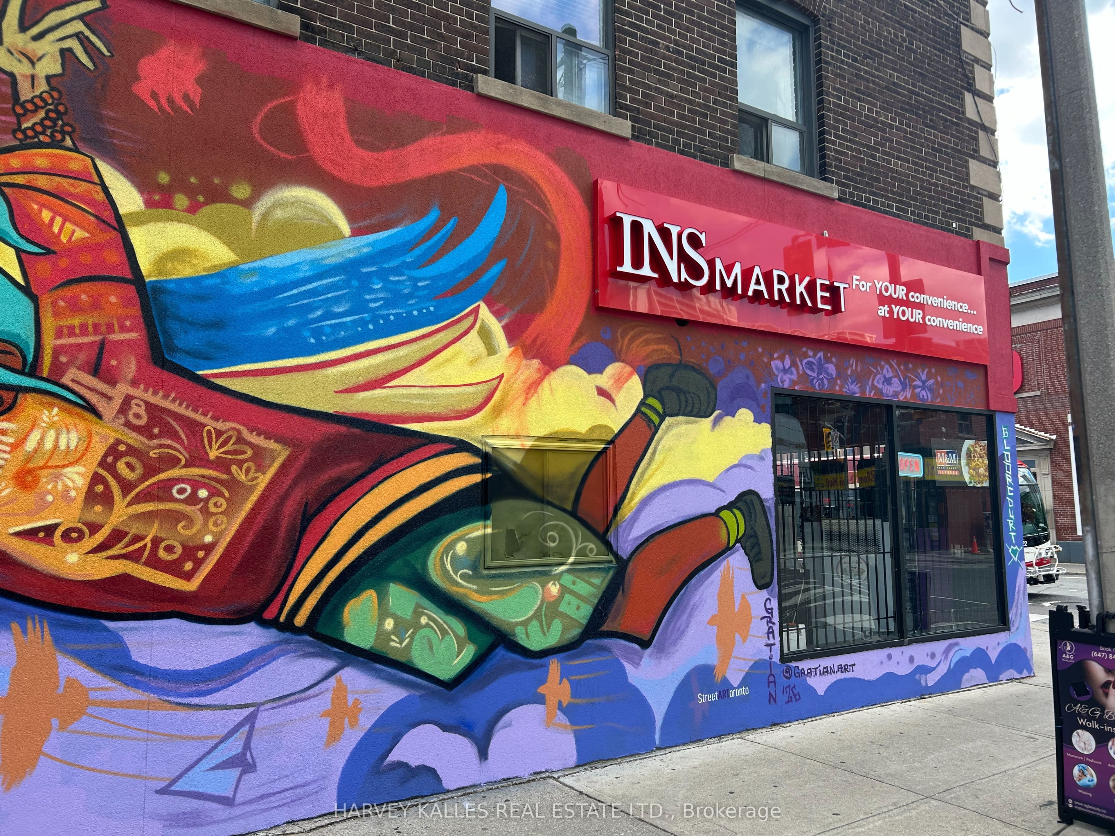 978 Bloor Street, Toronto, ON M6H 2X1