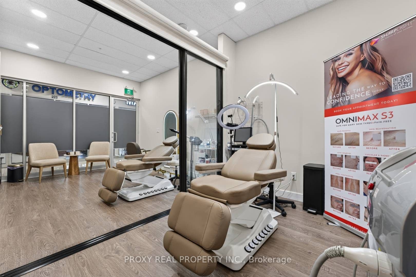 7163 Yonge Street 226, Markham, ON L3T 0C6