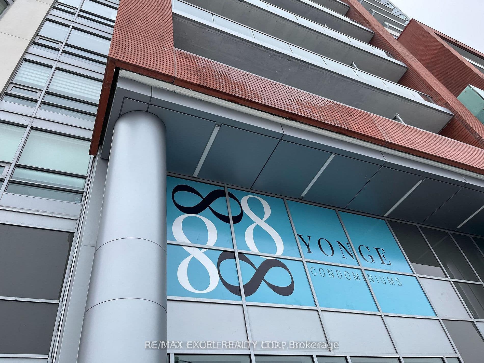 8888 Yonge Street 904, Richmond Hill, ON L4C 6Z1