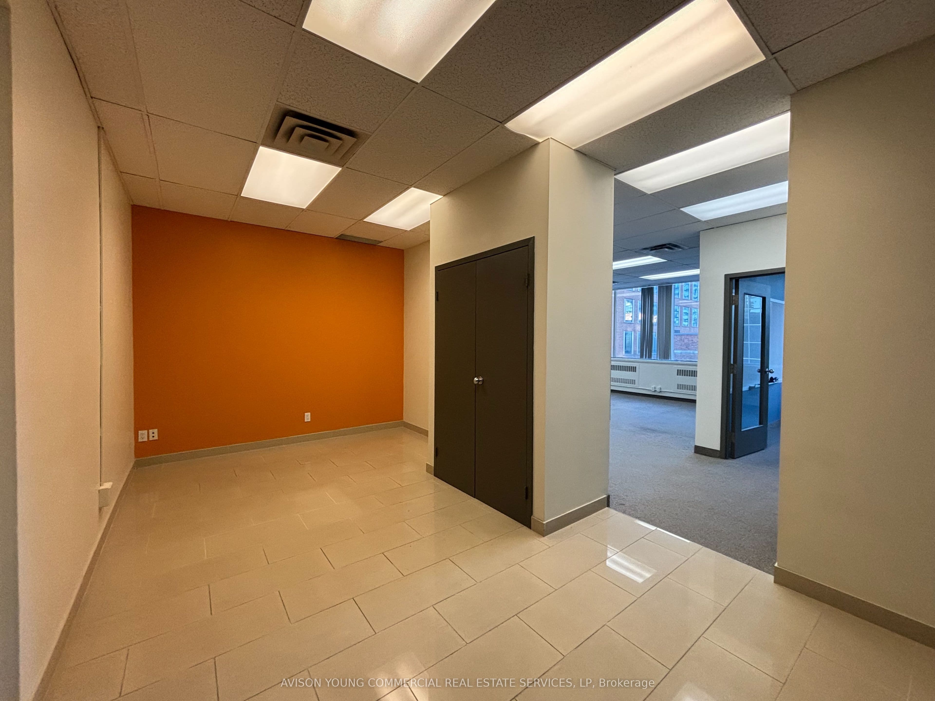 55 Eglinton Avenue E 701, Toronto, ON M4P 1G8