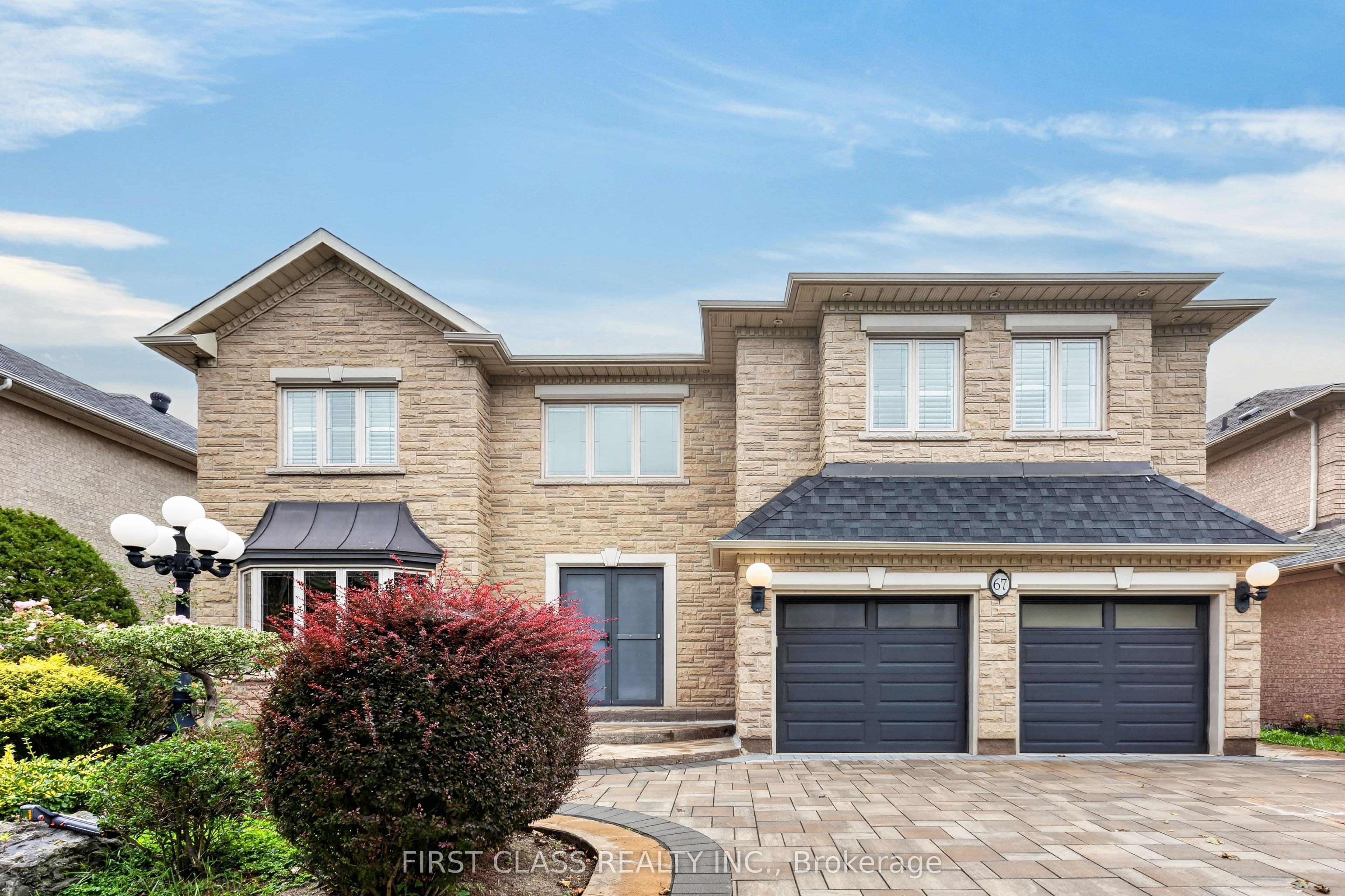 67 Black Walnut Crescent, Richmond Hill, ON L4B 3S3