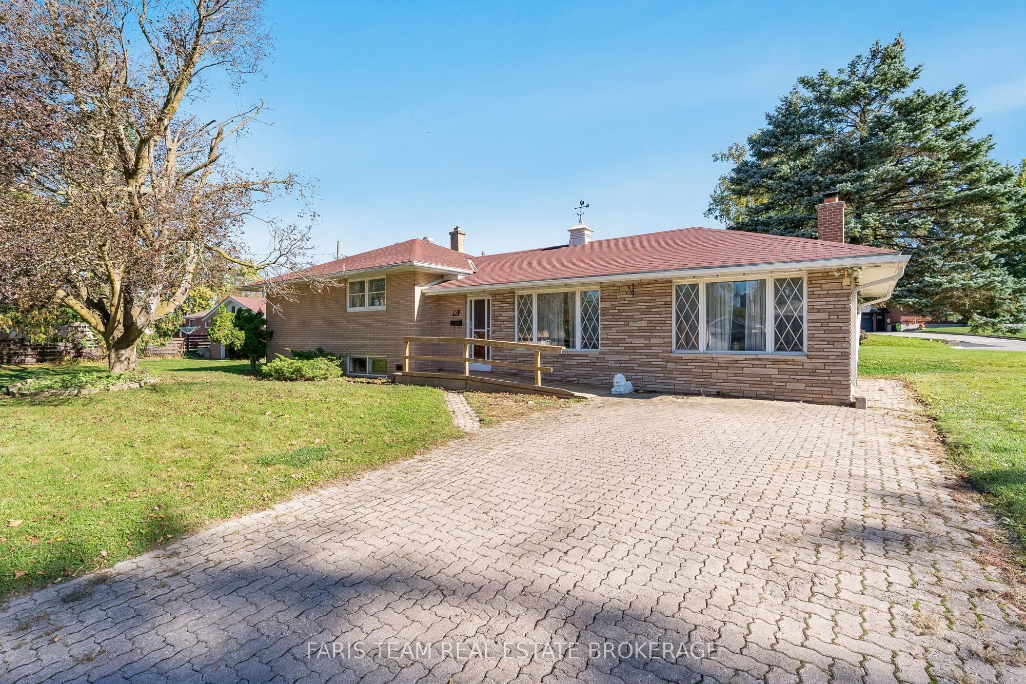 82 Oakley Park Square, Barrie, ON L4M 2K1