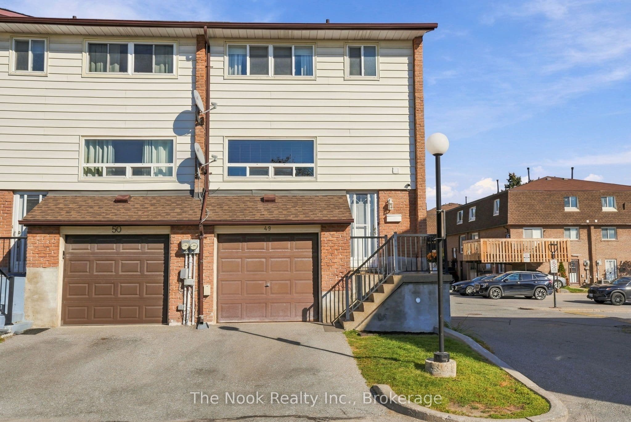 966 Adelaide Avenue E 49, Oshawa, ON L1K 1L2