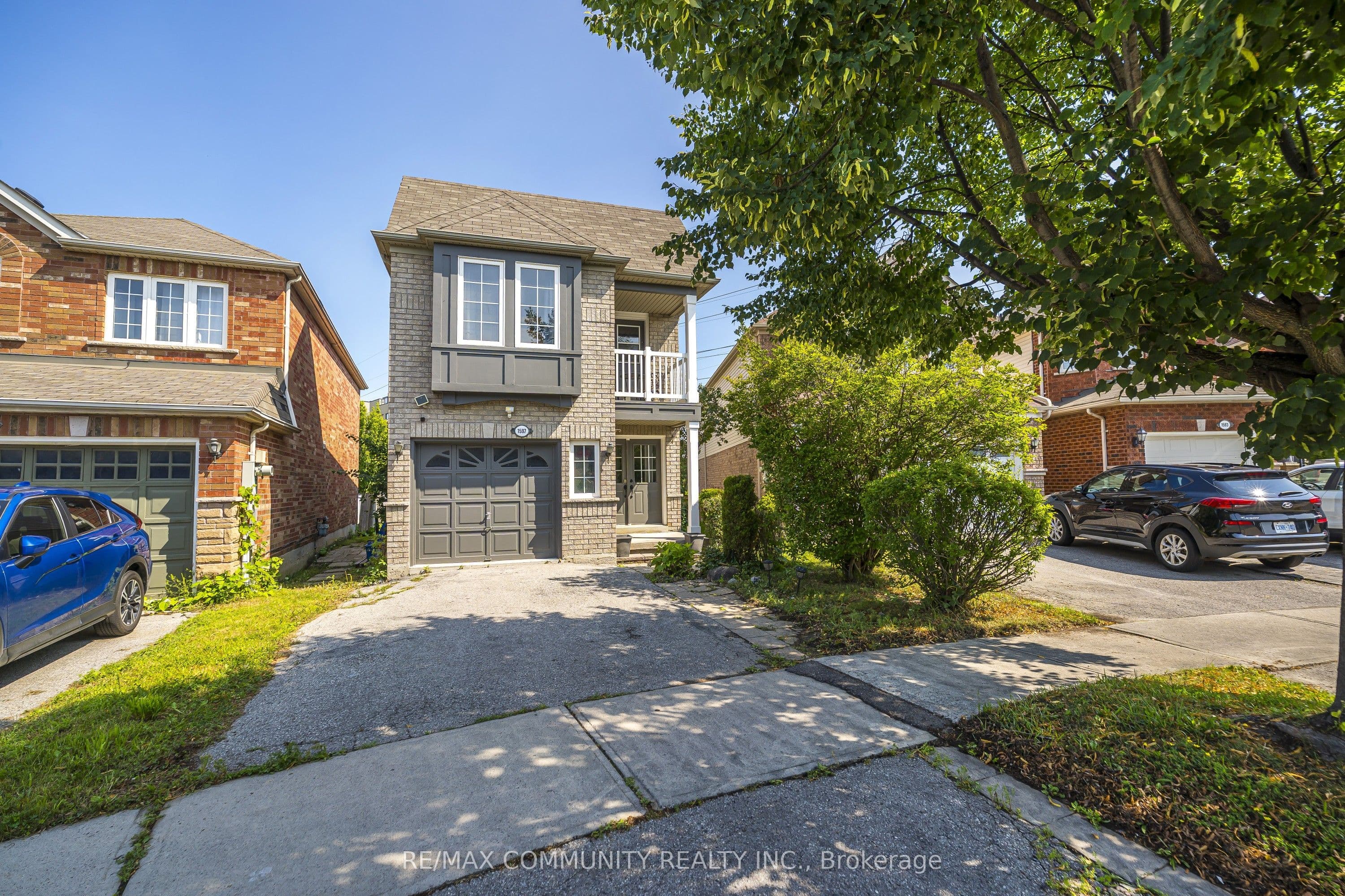 1597 Avonmore Square, Pickering, ON L1V 7H5