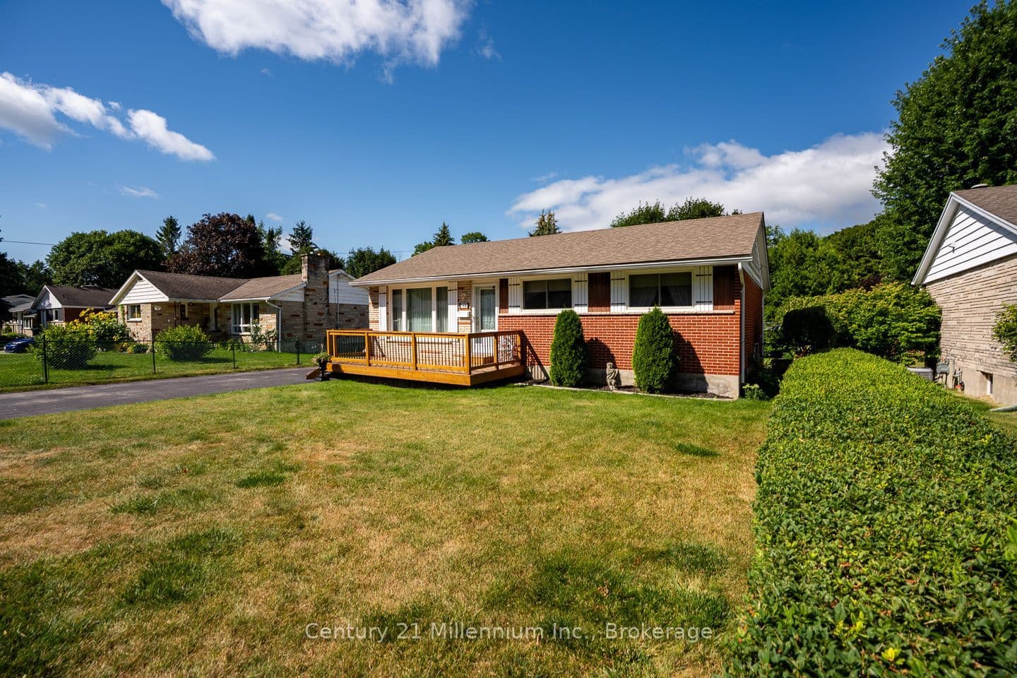 148 7th Avenue E, Owen Sound, ON N4K 2W7