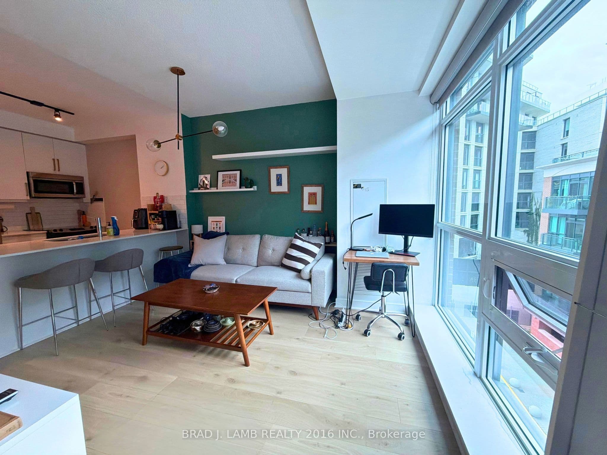 1171 Queen Street W 603, Toronto, ON M6J 0A5
