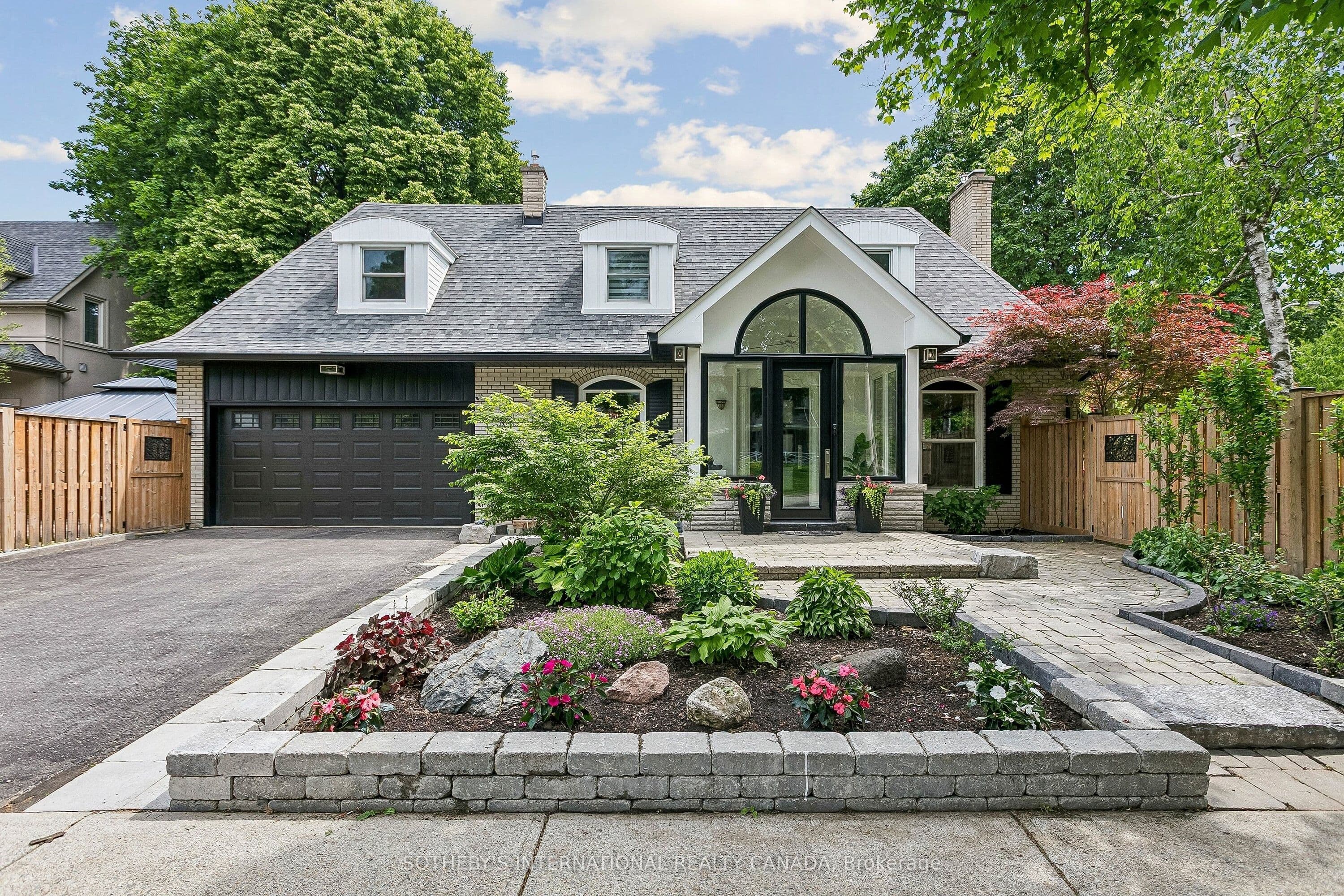 35 Shadwick Drive, Toronto, ON M9R 2V6