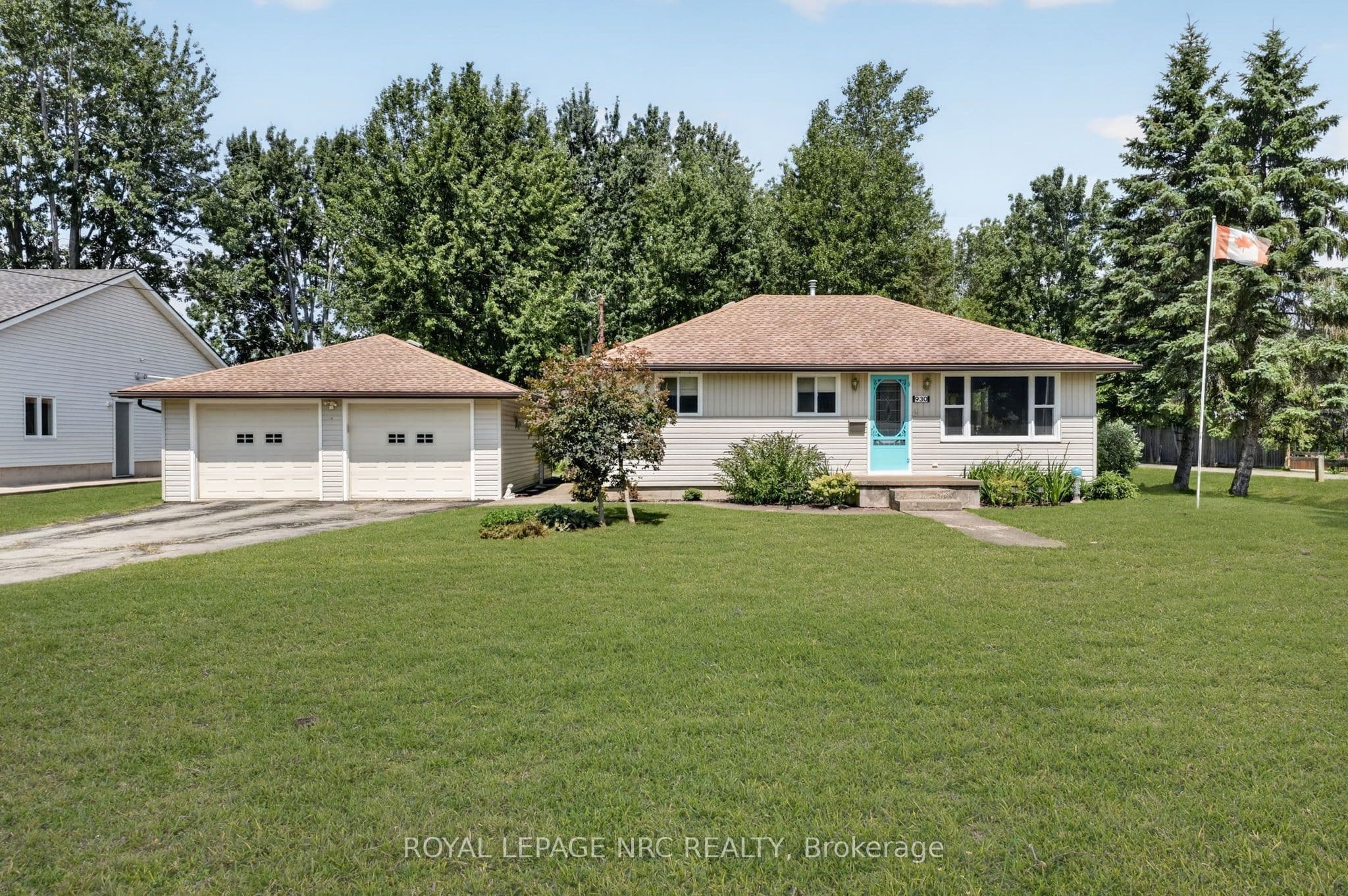 930 EDGEMERE Road, Fort Erie, ON L2A 1A8
