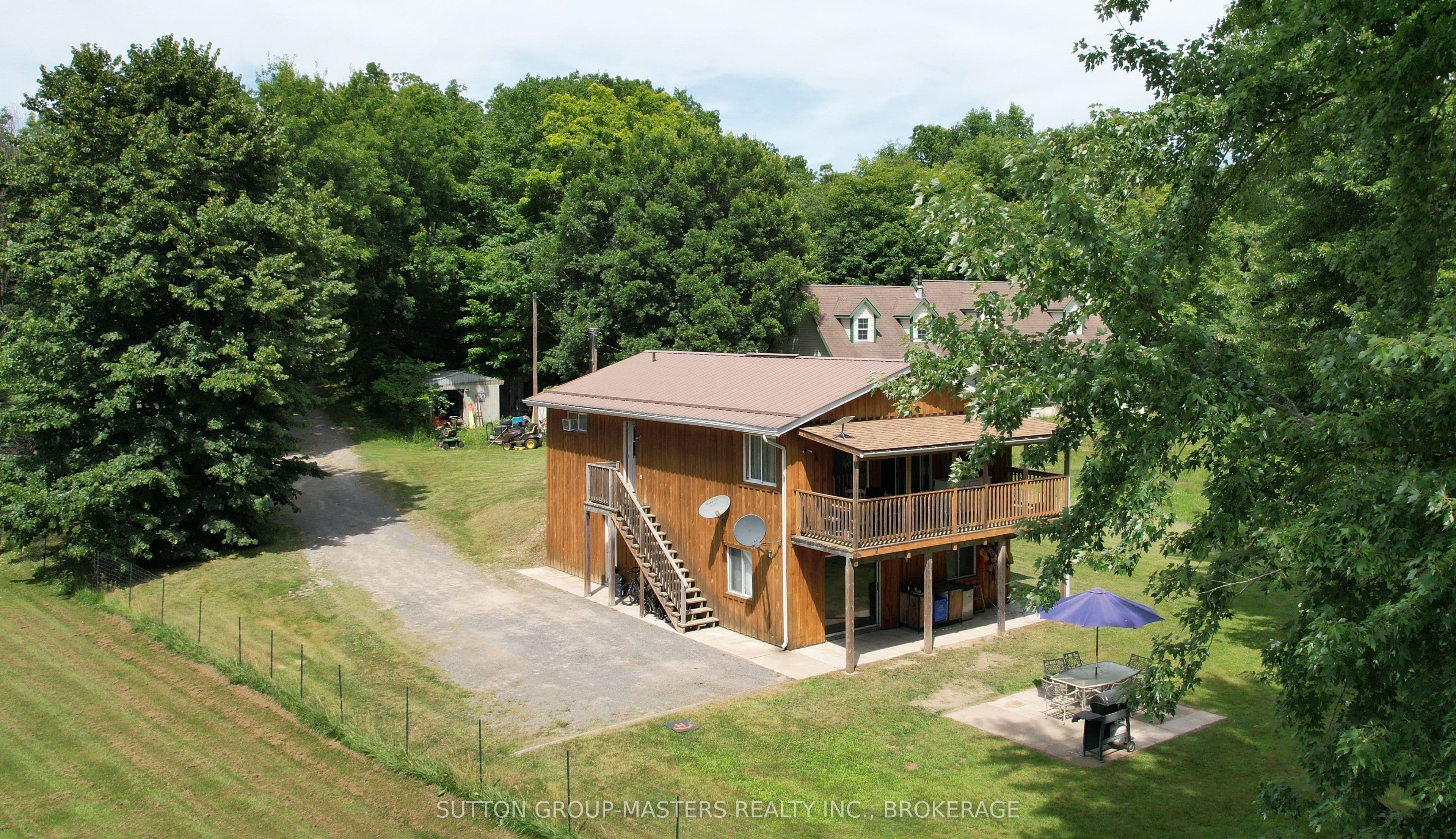 811 Pierces Lane, Leeds and the Thousand Islands, ON K0E 1N0