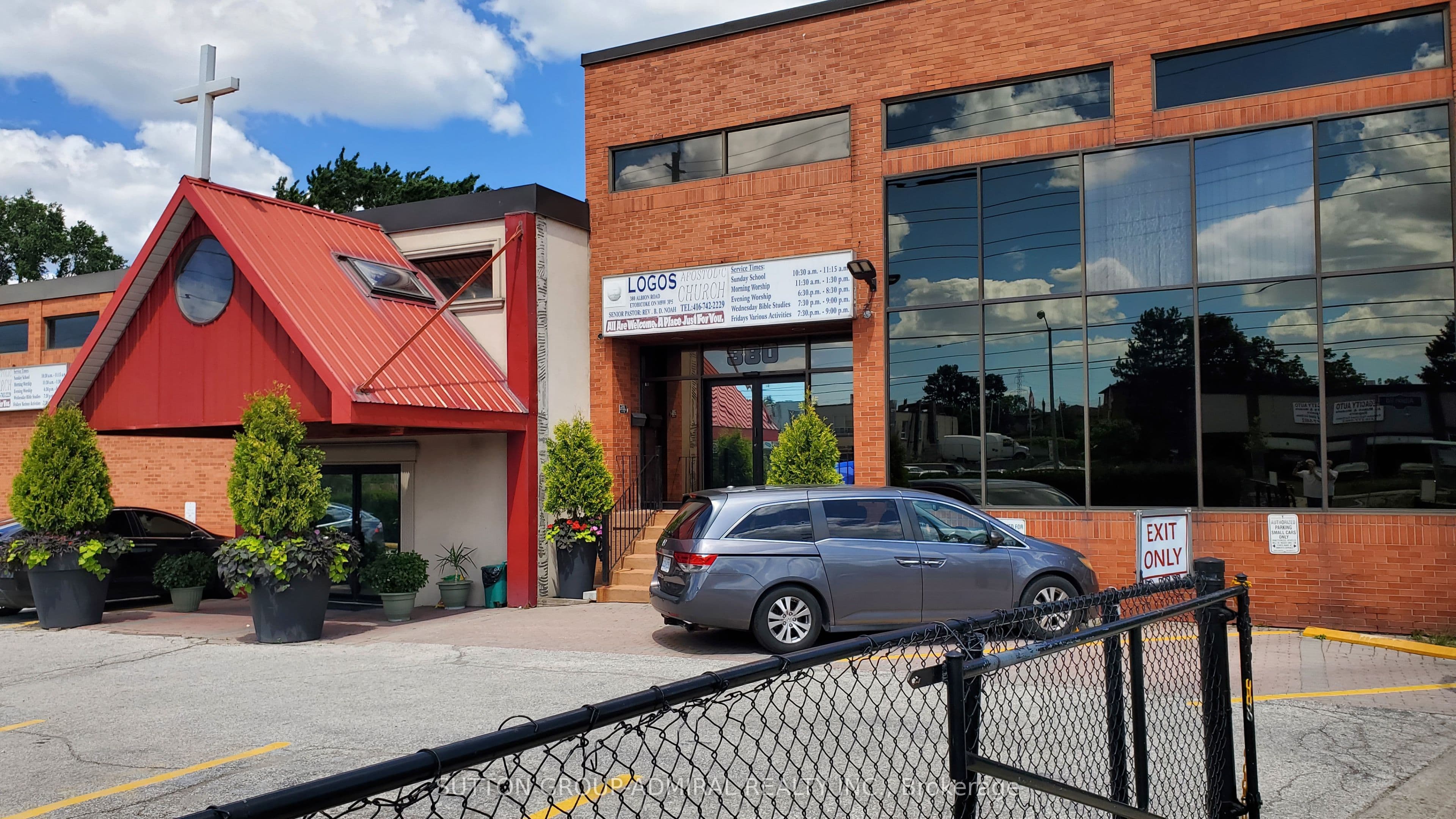 380 Albion Road Hall #1, Toronto, ON M9W 3P5