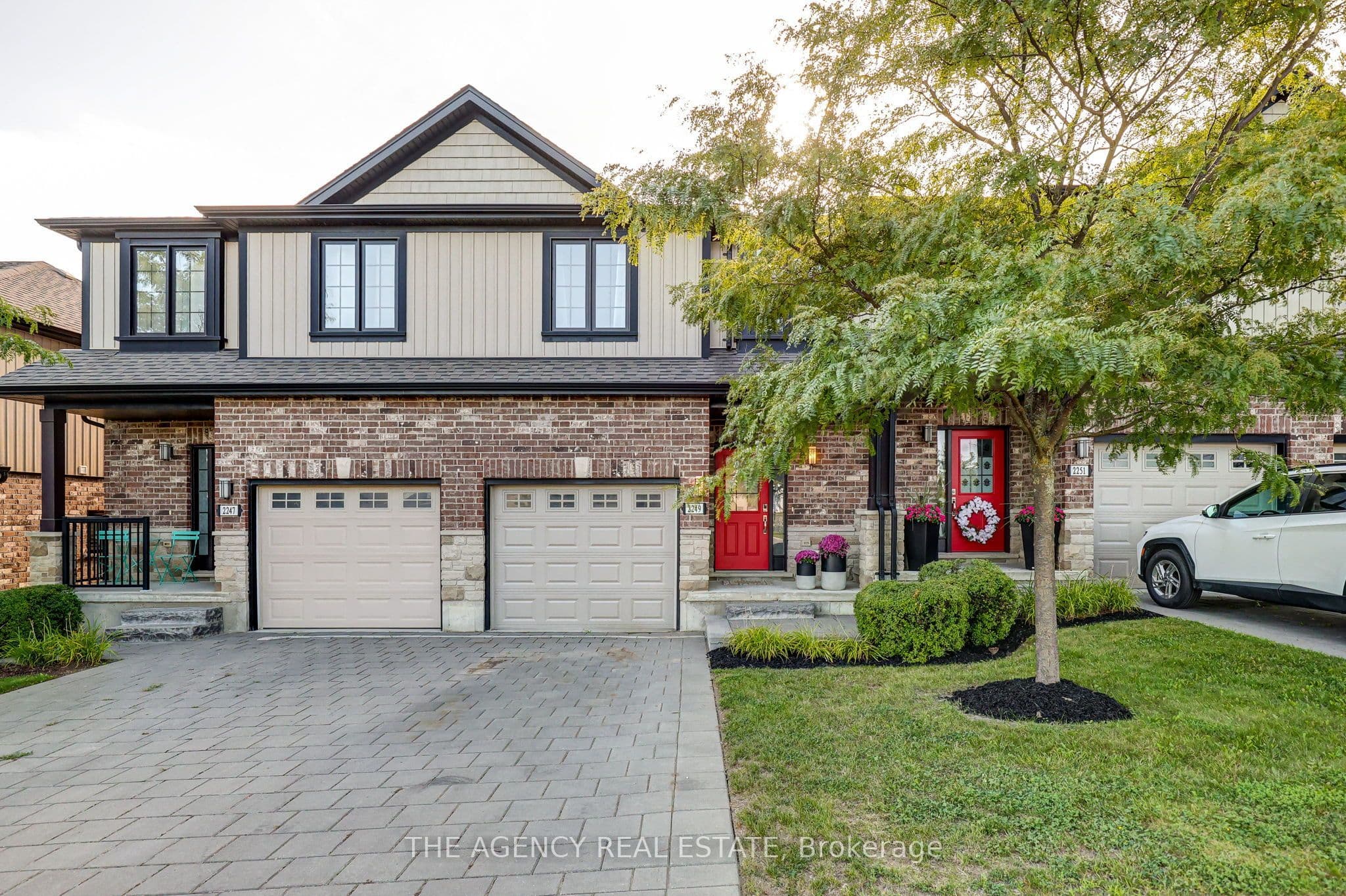 2249 Blackwater Road, London North, ON N5X 0L8