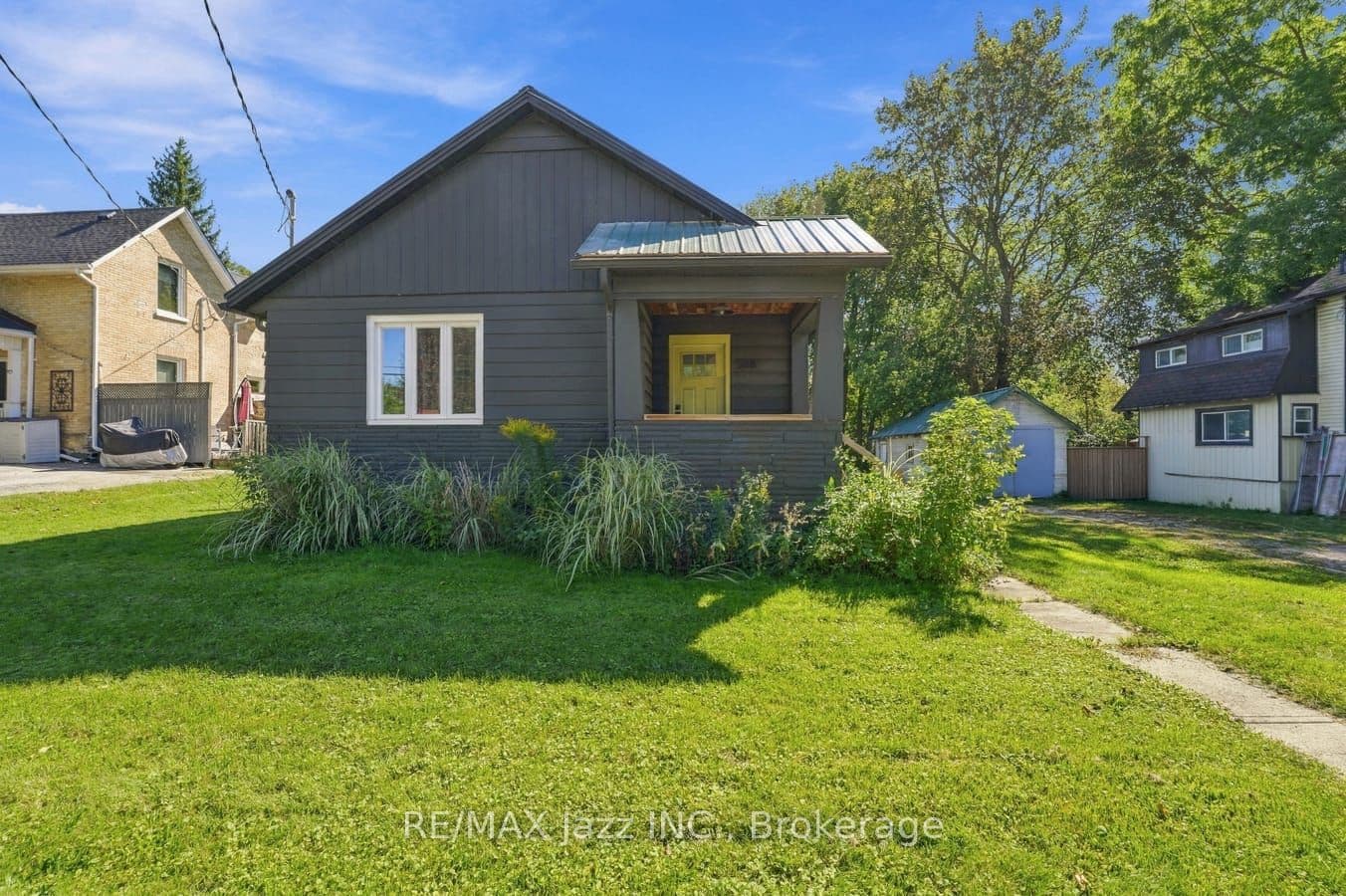 388 Eagle Street, Newmarket, ON L3Y 1K4
