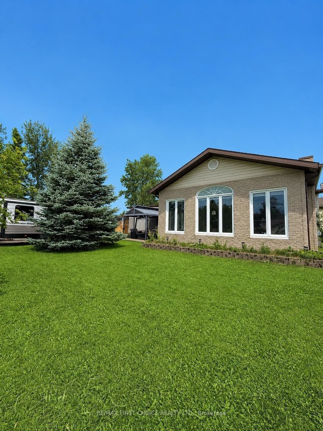 109 Clarke Avenue, Greenstone, ON P0T 1M0