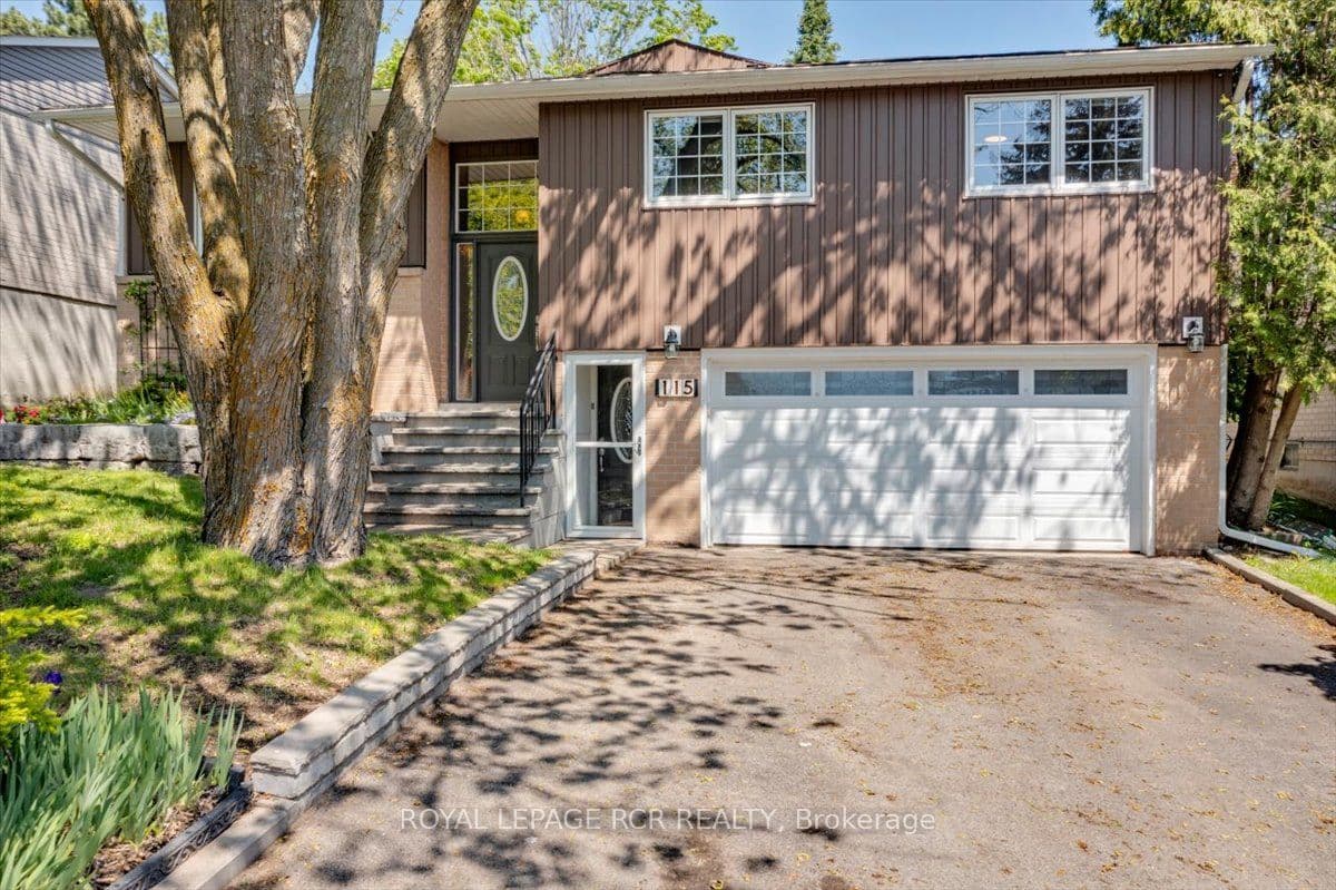 115 Beswick Drive, Newmarket, ON L3Y 1E8