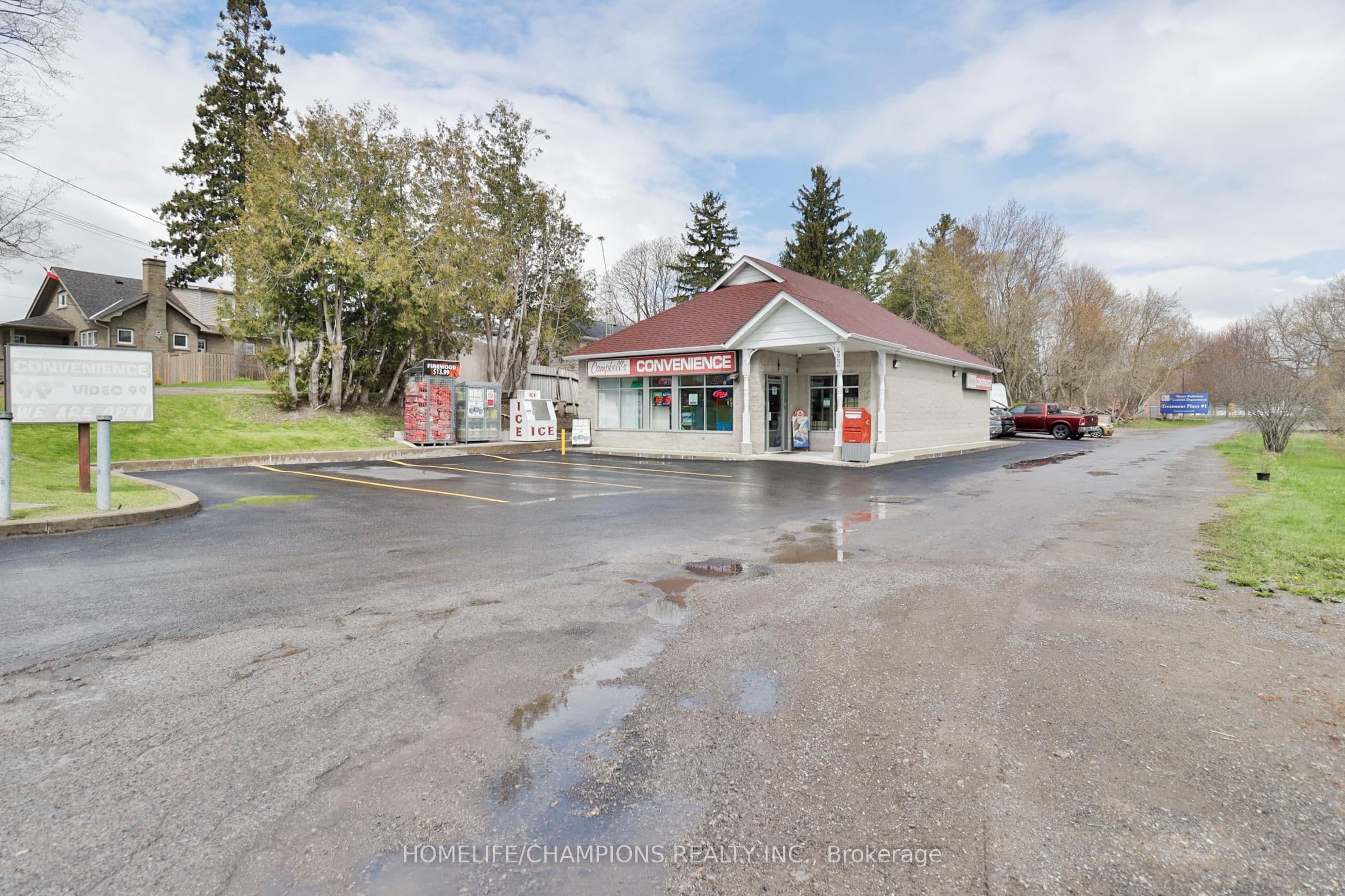 422 W King Street W, Cobourg, ON K9A 2N7