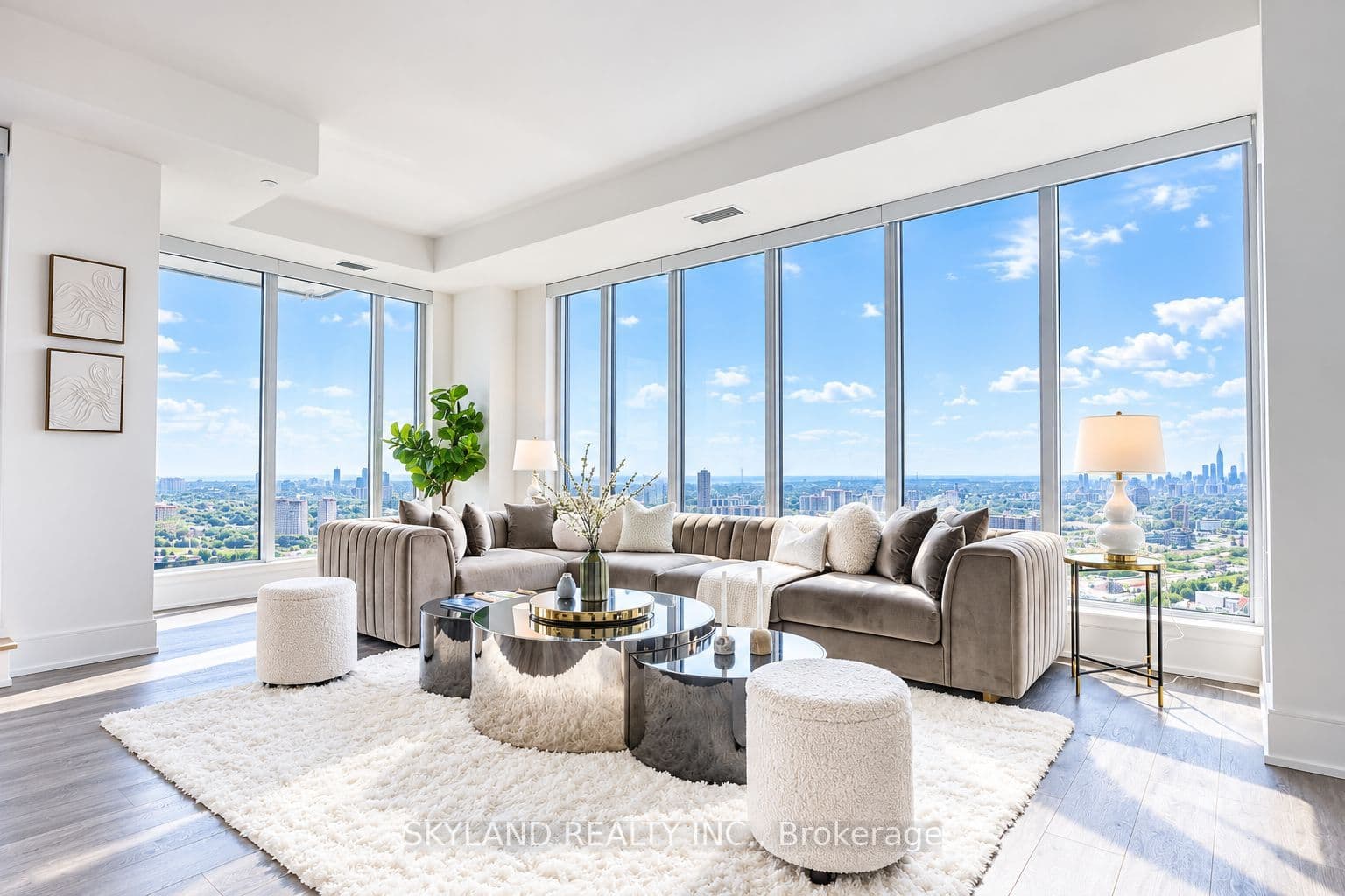 30 Inn On The Park Drive PH 09, Toronto, ON M3C 0P7