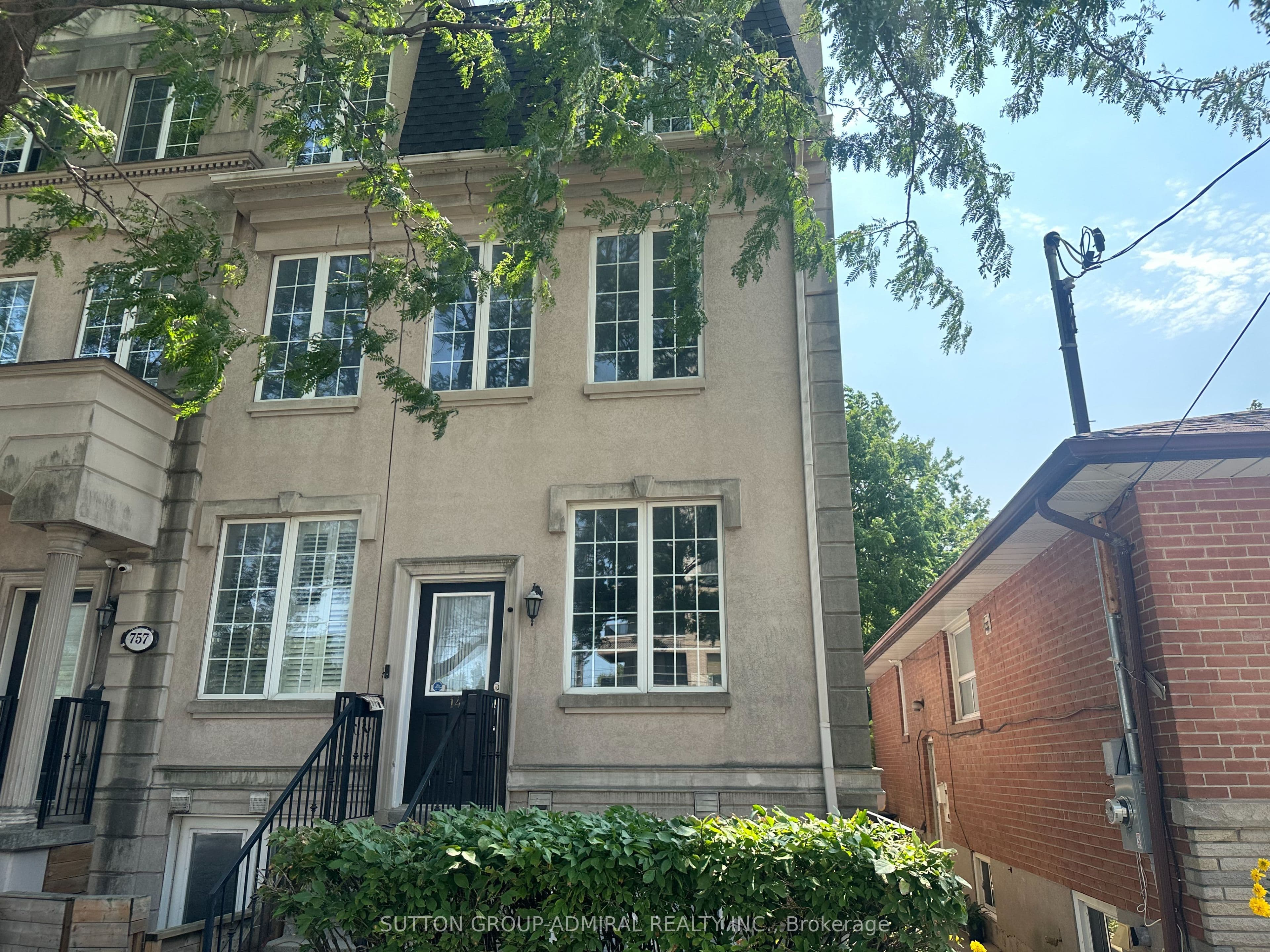 757 Sheppard Avenue W 14, Toronto, ON M3H 2S9