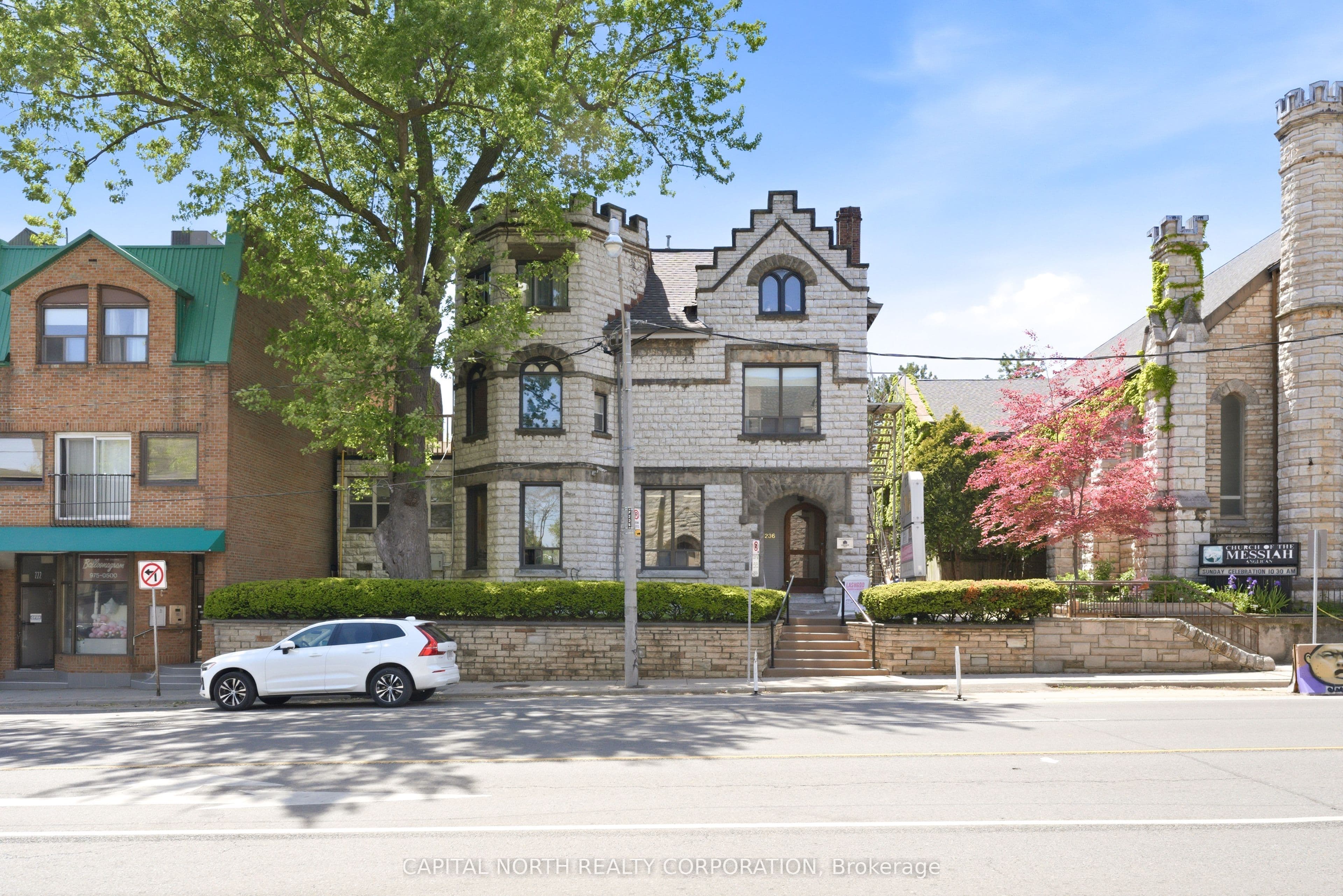 236 Avenue Road 2nd Floor OPT C, Toronto, ON M5R 2J4