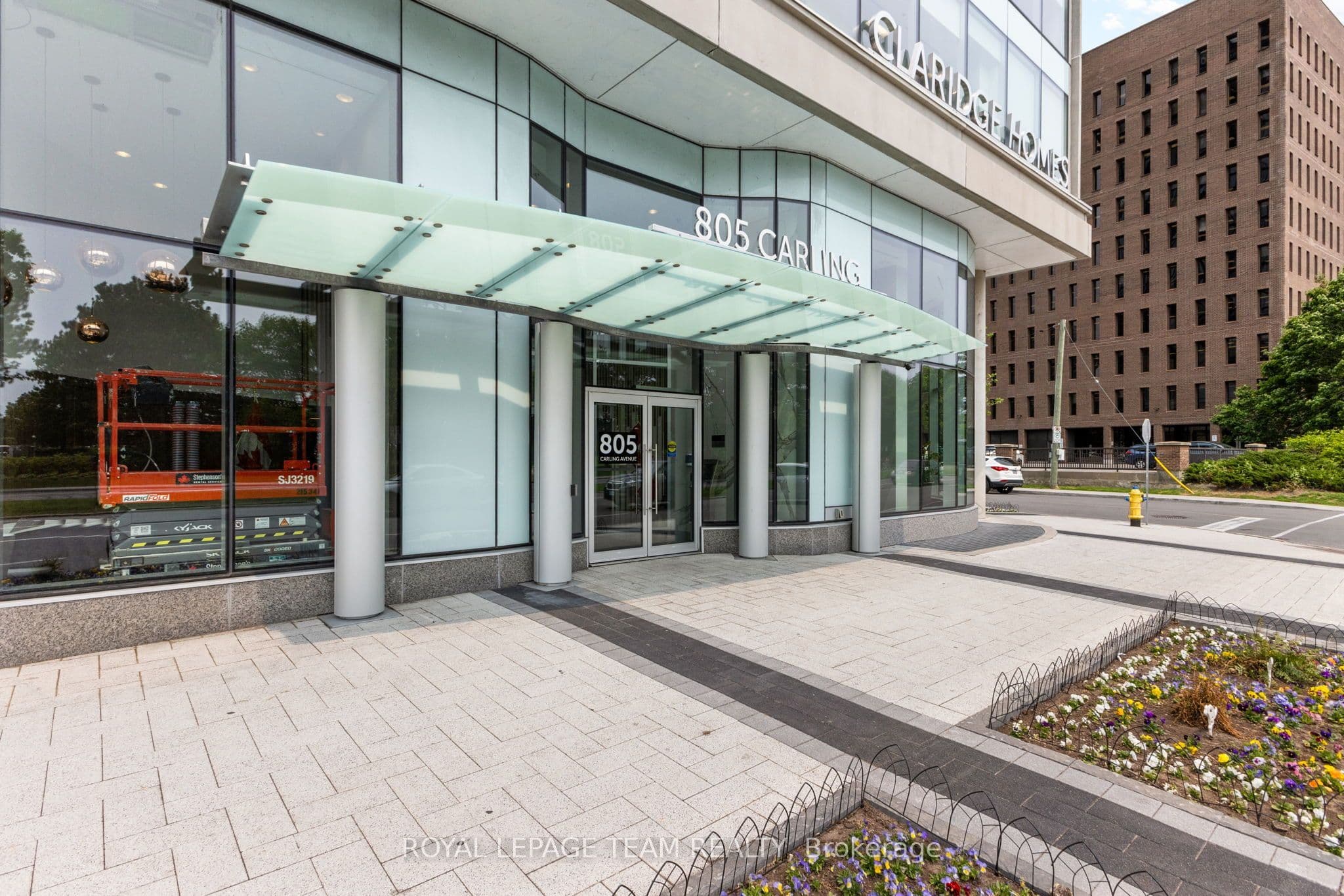 805 Carling Avenue 901, Dows Lake - Civic Hospital and Area, ON K1S 5W9