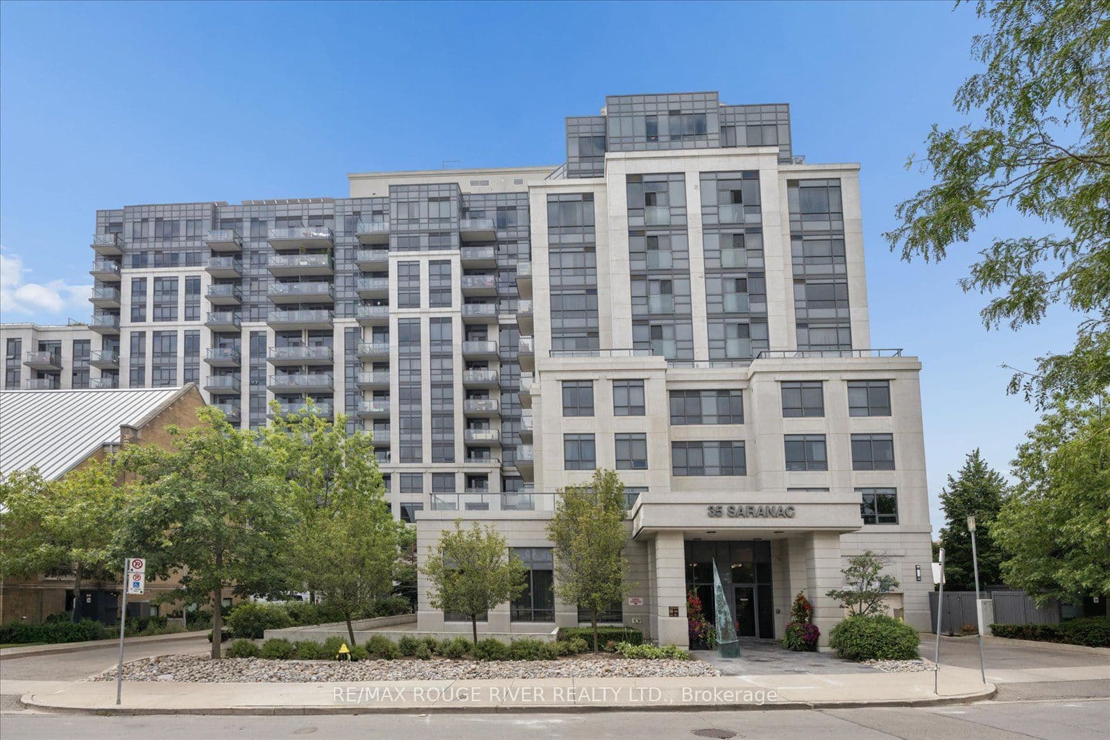 35 Saranac Boulevard 330, Toronto, ON M6A 2G4