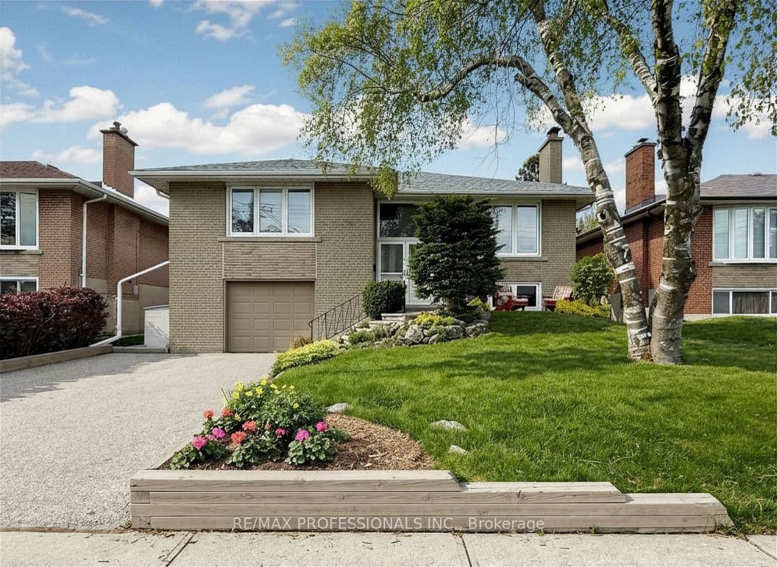24 Breadner Drive, Toronto, ON M9R 3M4