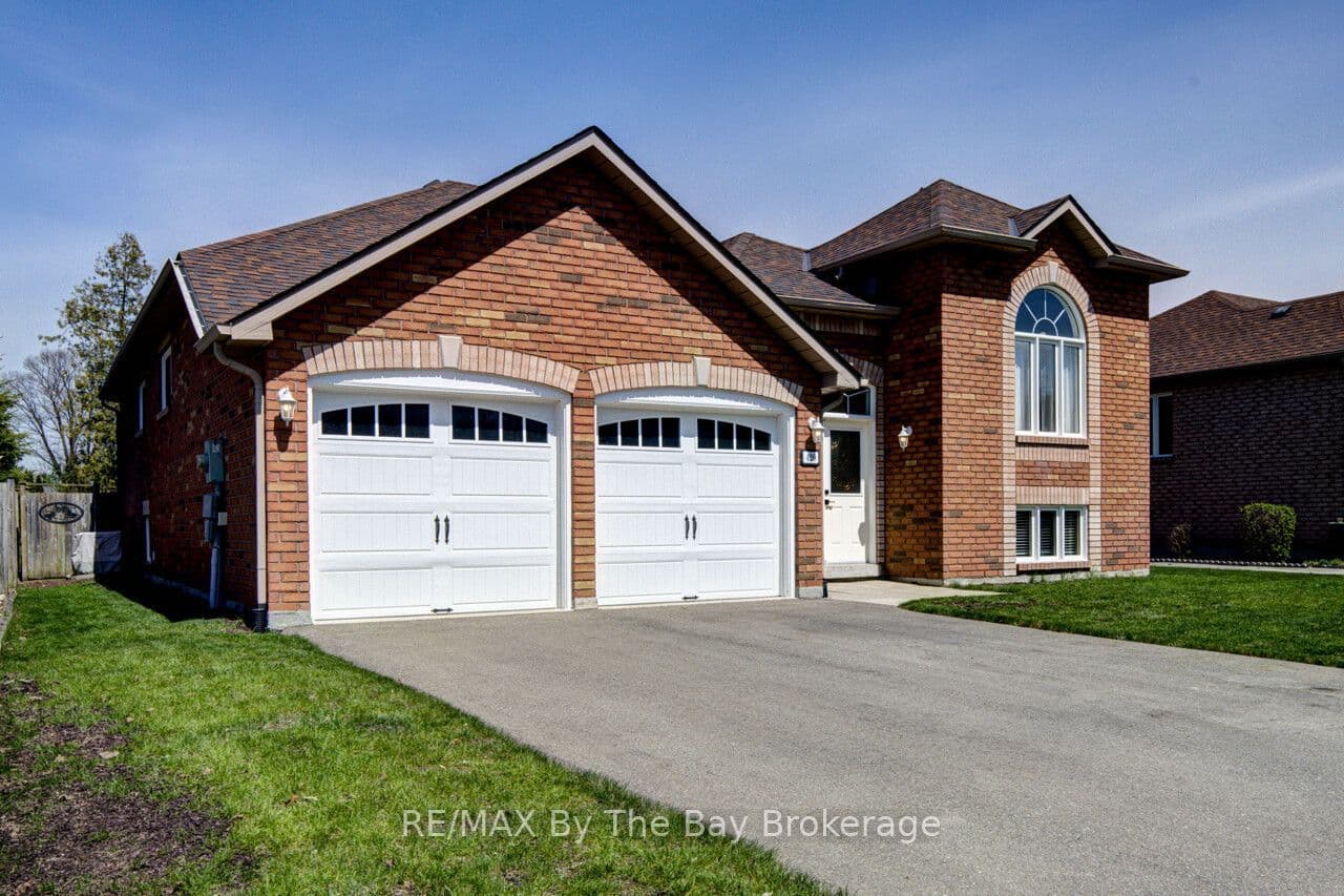 420 Ramblewood Drive, Wasaga Beach, ON L9Z 1P3