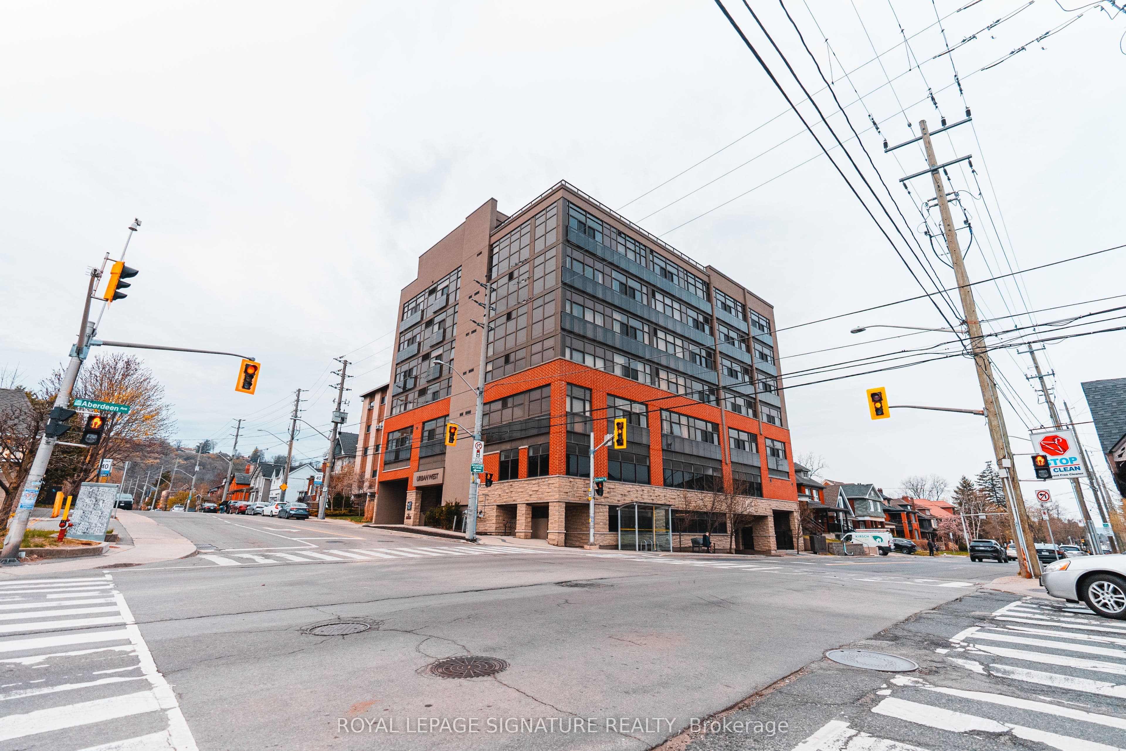 427 Aberdeen Avenue 102, Hamilton, ON L8P 2S4