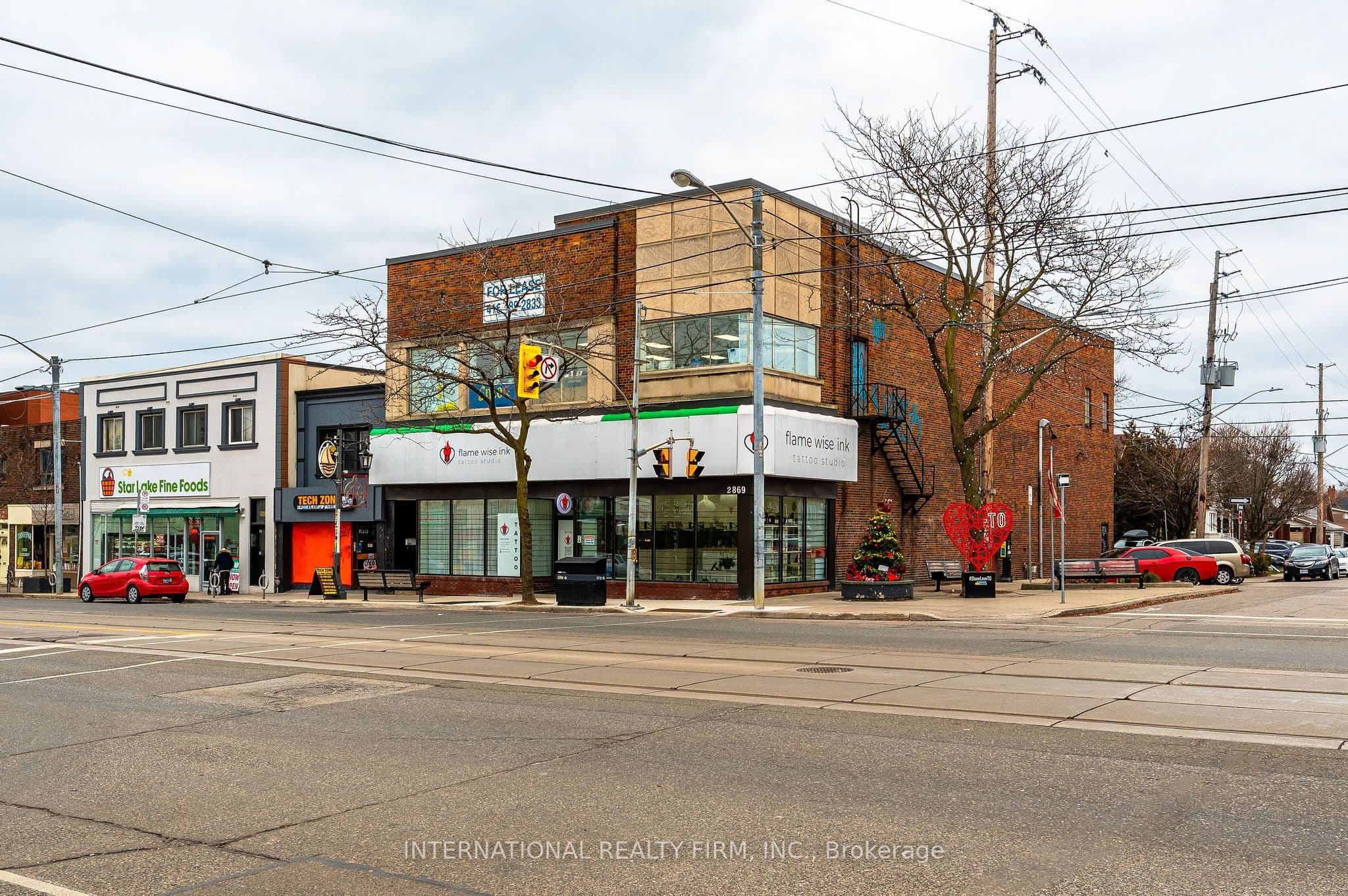 2869 Lake Shore Boulevard W 2nd floor, Toronto, ON M8V 1H8