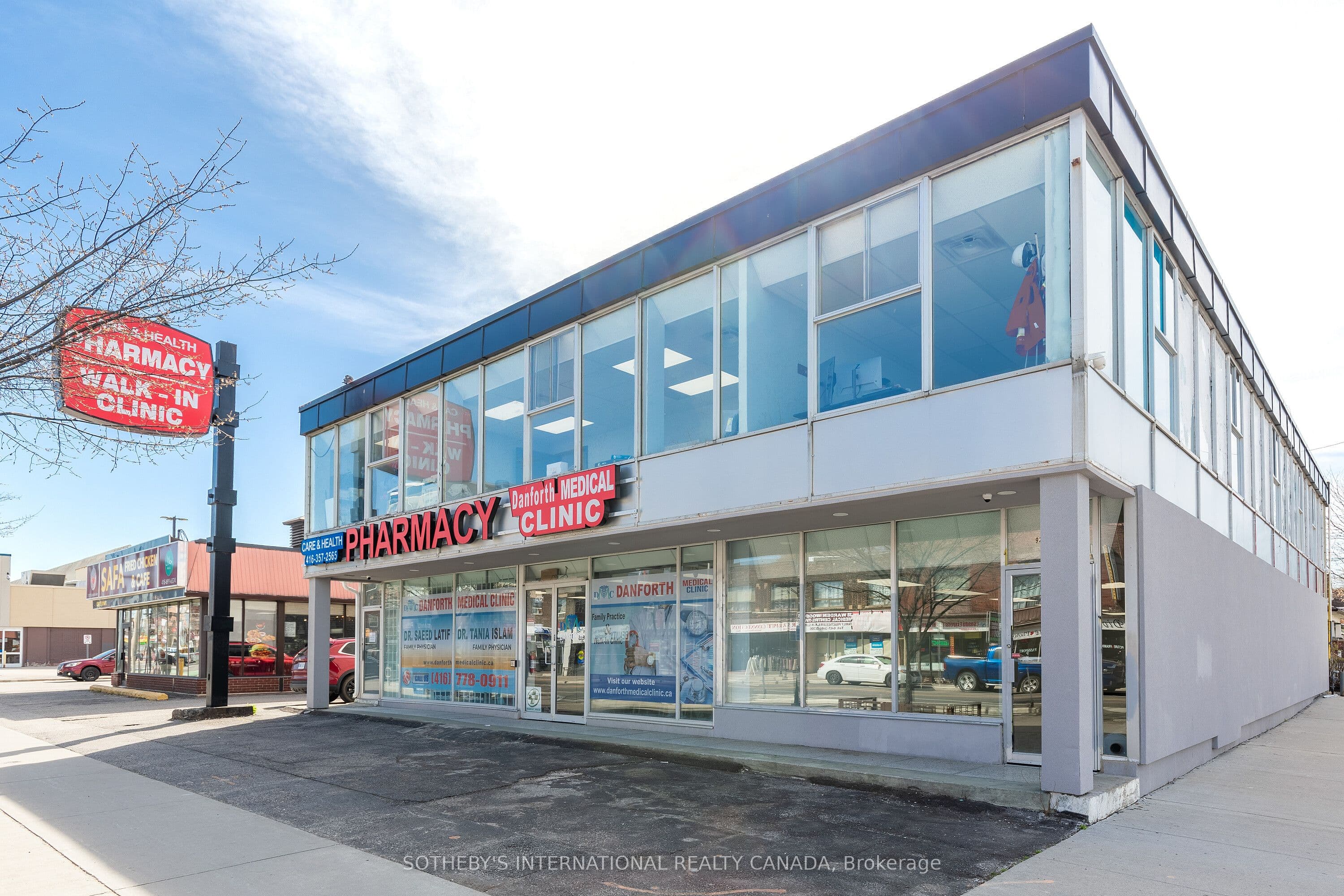 2927 Danforth Avenue Second Floor, Toronto, ON M4C 1M4
