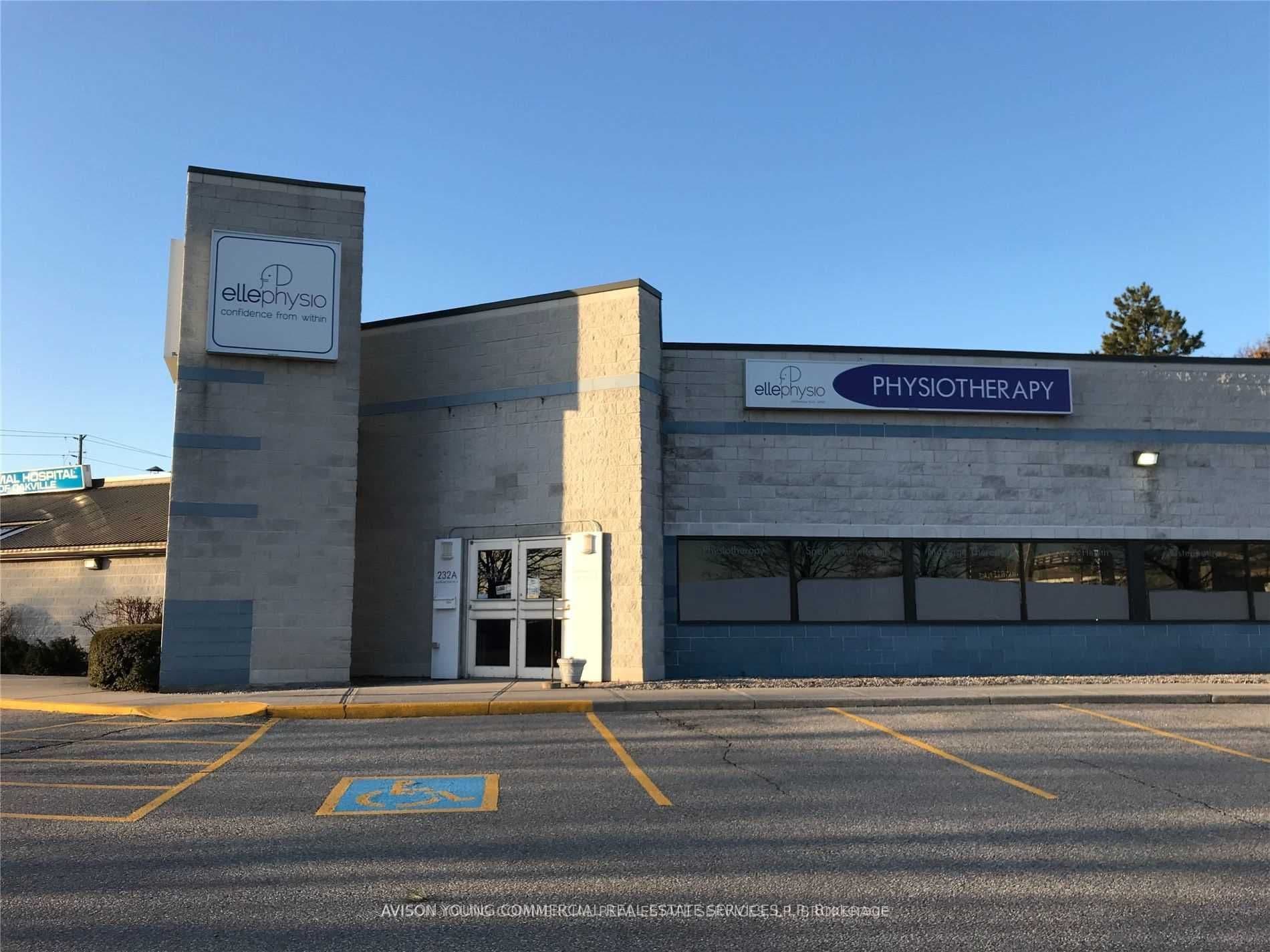 232 South Service Road E, Oakville, ON L6J 2X5