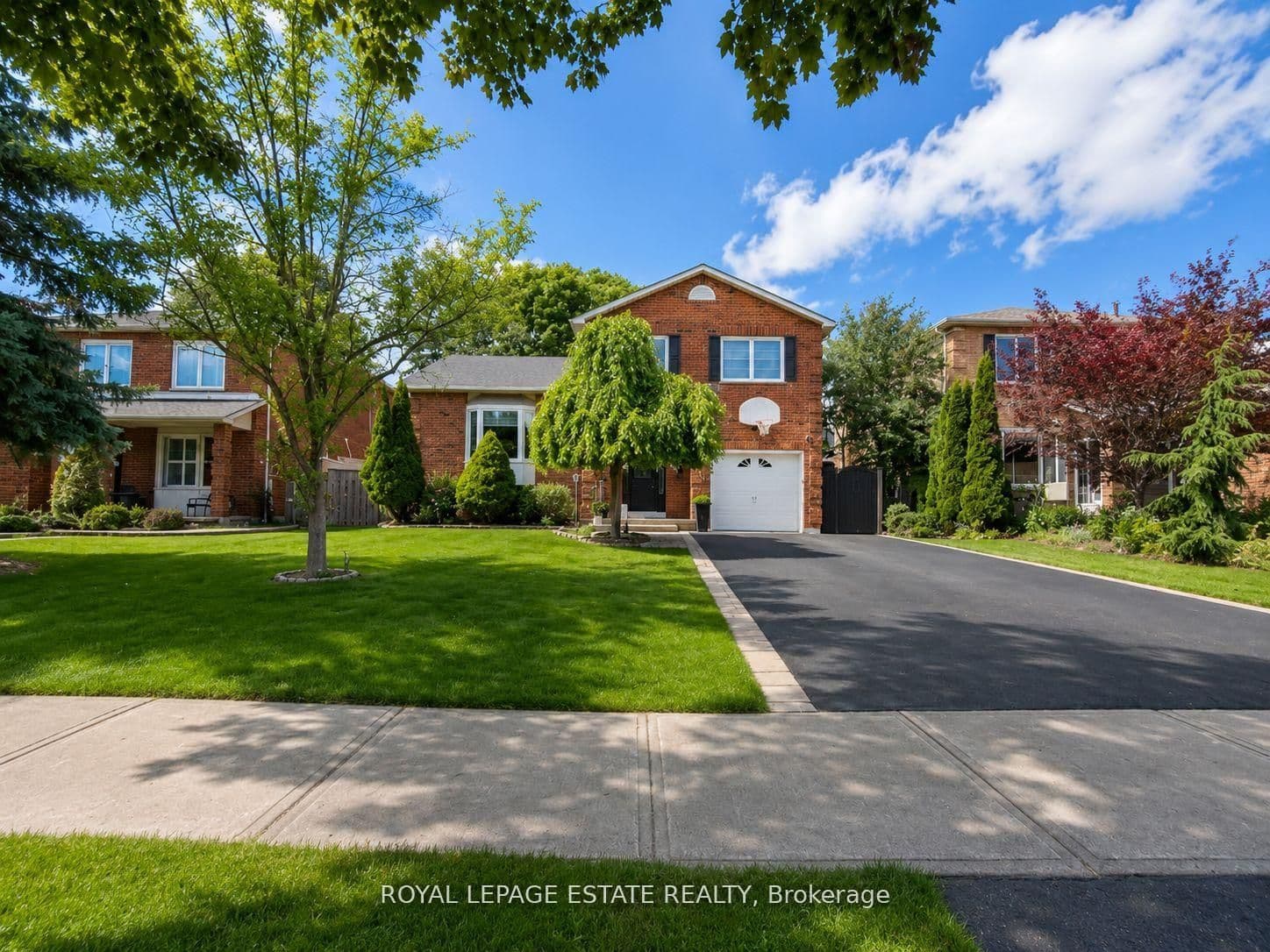 130 William Stephenson Drive, Whitby, ON L1N 8V1