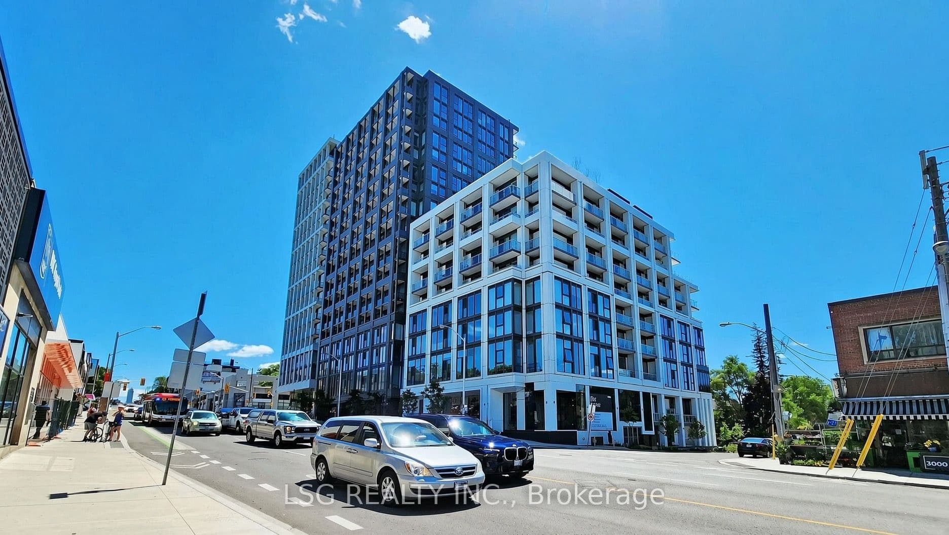 2020 Bathurst Street 337, Toronto, ON M5P 0A6