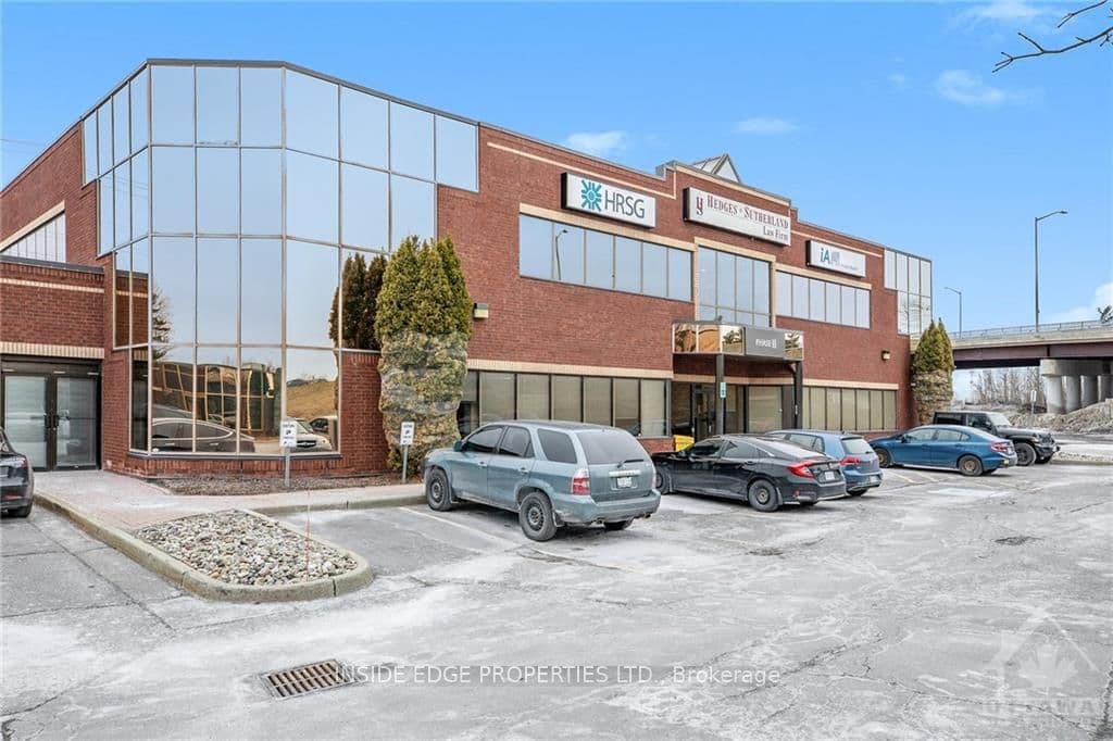 6 ANTARES Drive 100, Country Place - Pineglen - Crestview and Area, ON K2E 8A9