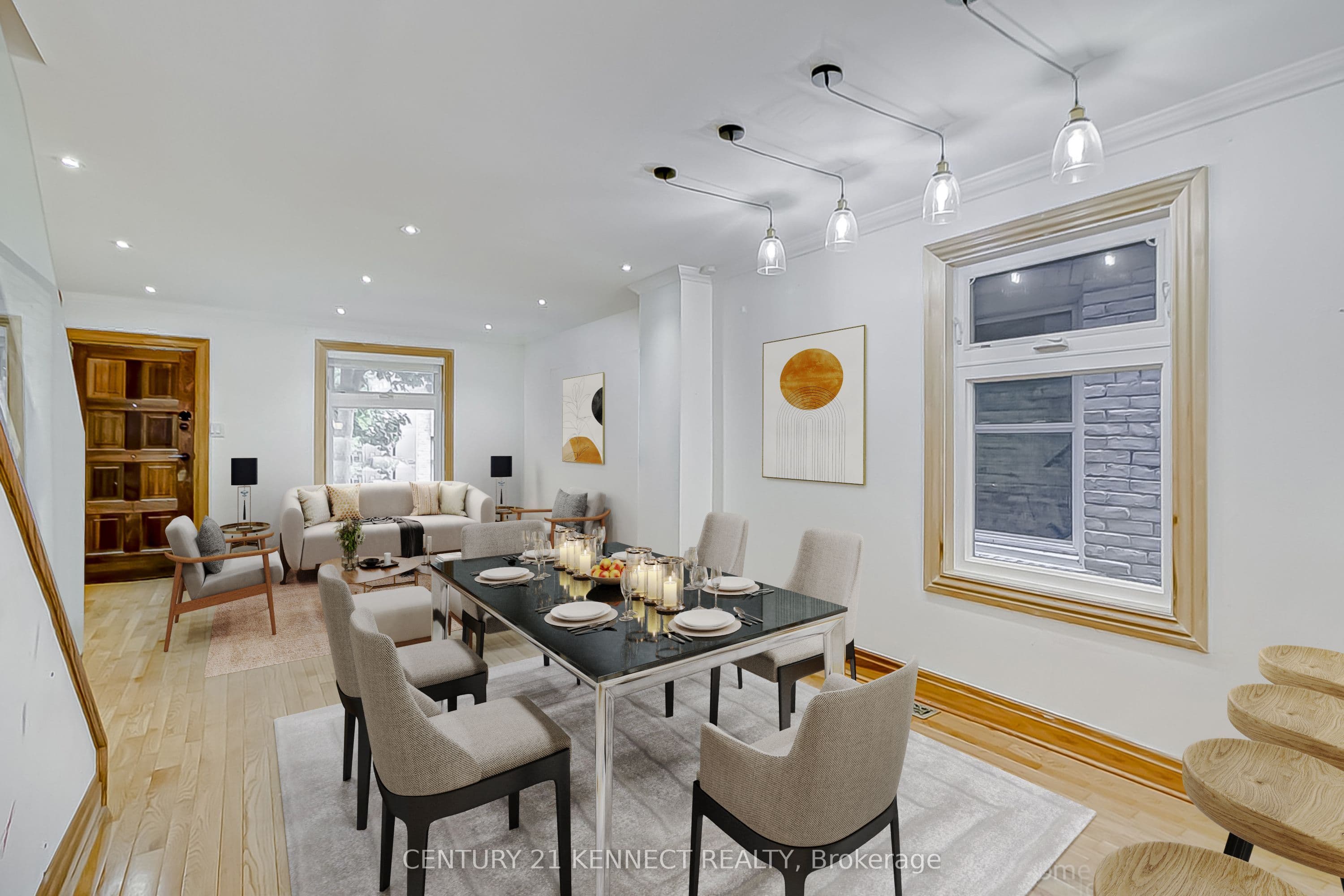 48 Stephenson Avenue, Toronto, ON M4C 1G1