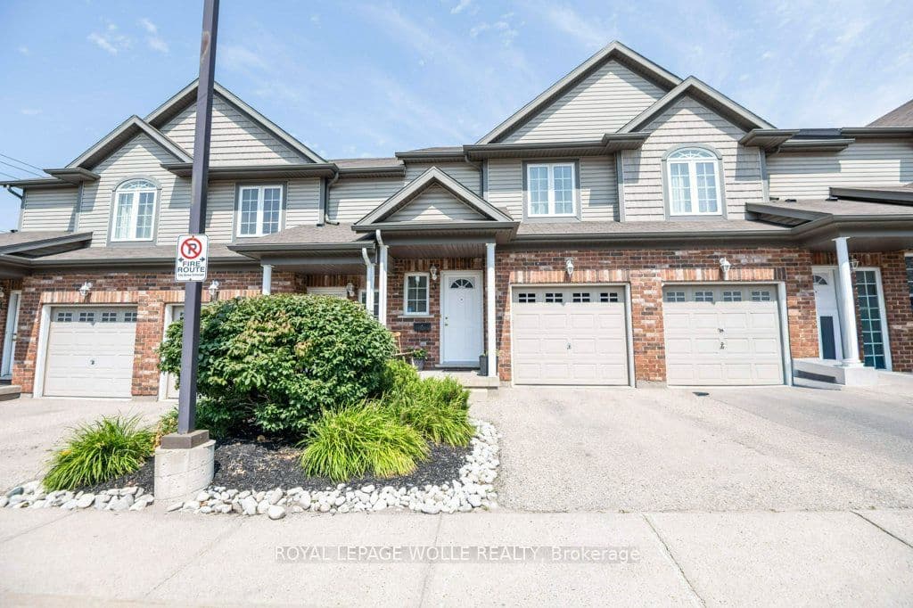 975 Strasburg Road 3, Kitchener, ON N2E 0A8