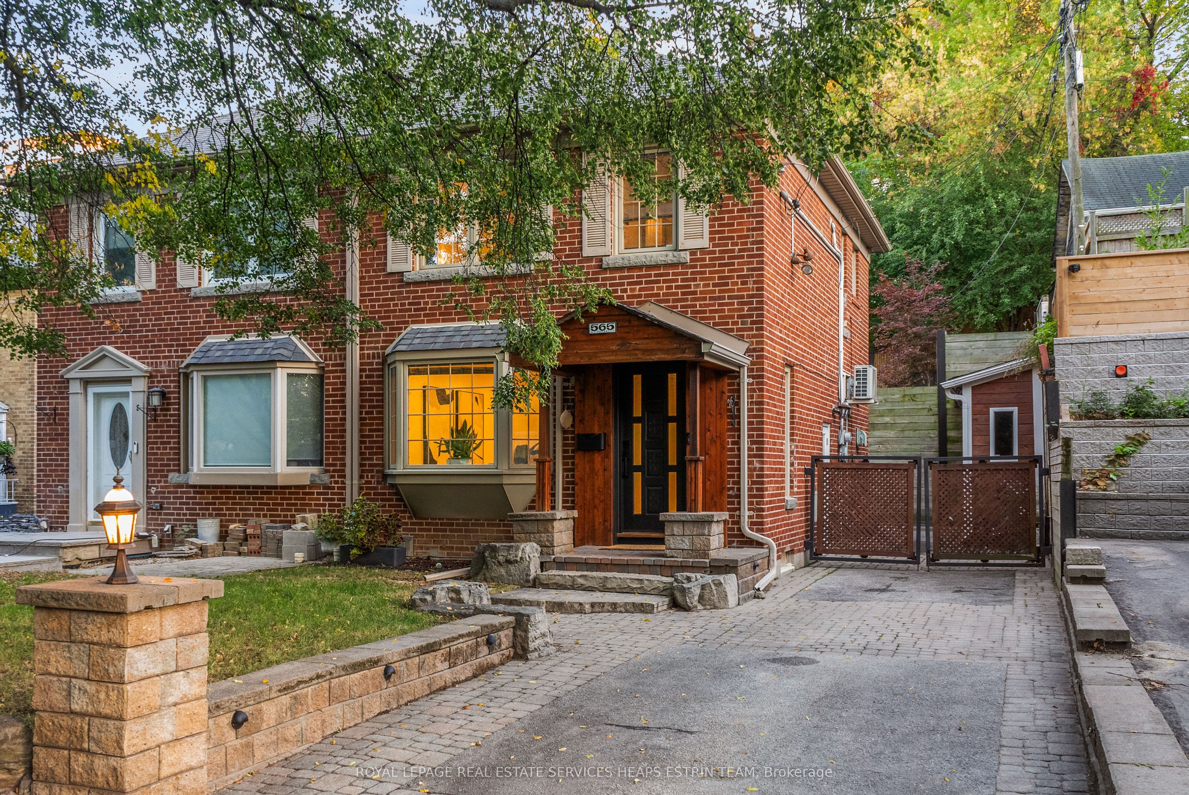 565 Roehampton Avenue, Toronto, ON M4P 1S5